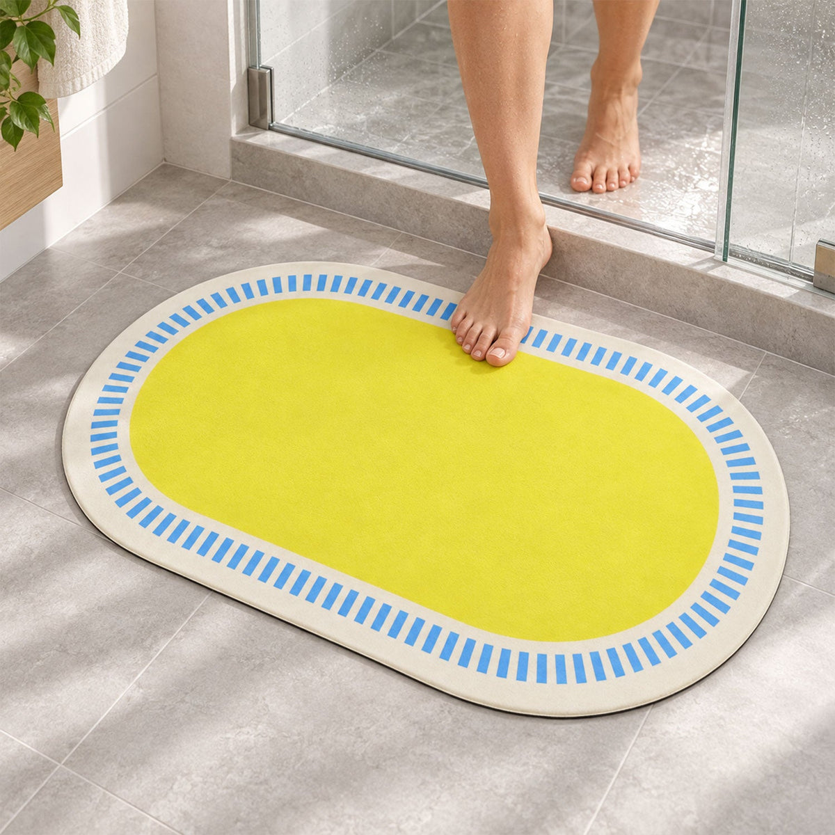 Striped border oval shower mat quick dry