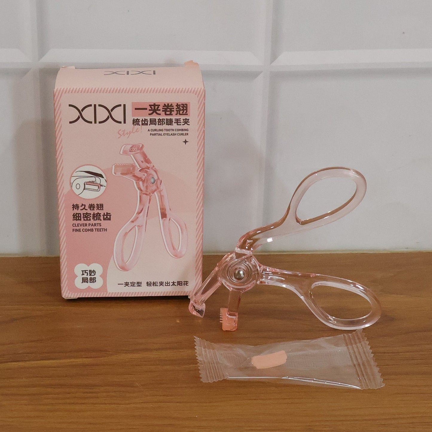 Premium Transparent Plastic Eyelash Curler (1 Pc)
