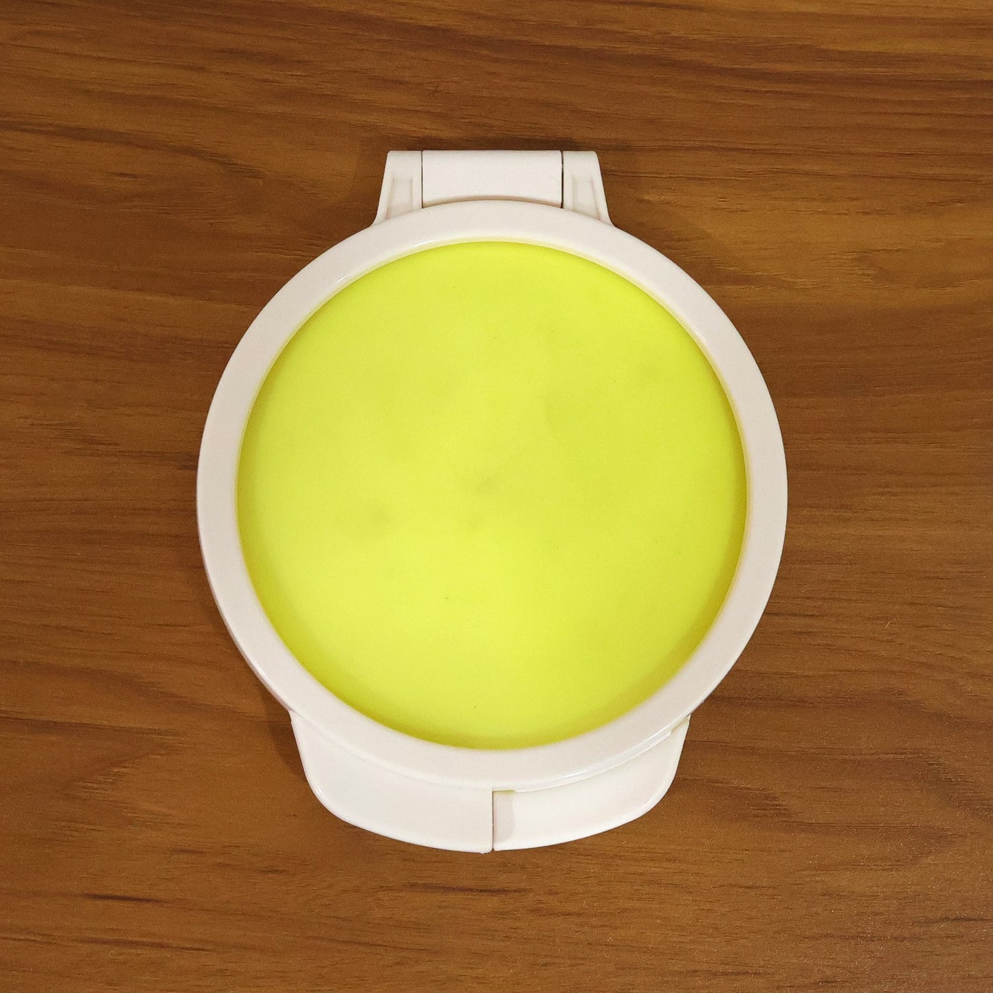 Round Food Saver Storage Container with Lid (1 Pc, 18 x 15 Cm)