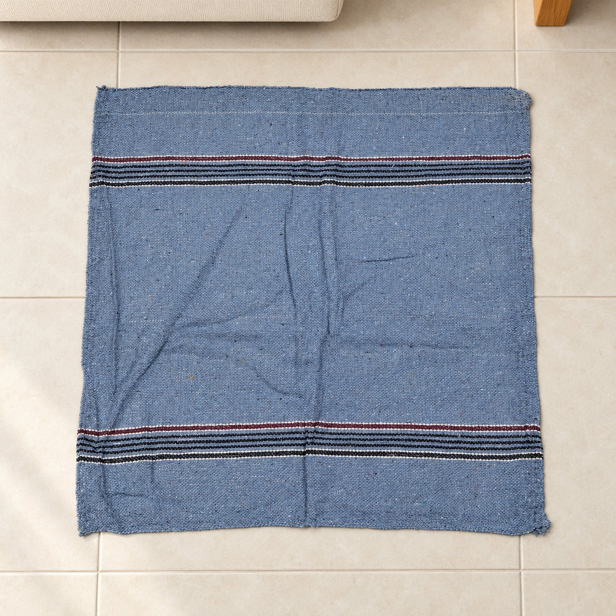 Unfolded square floor cleaning cloth