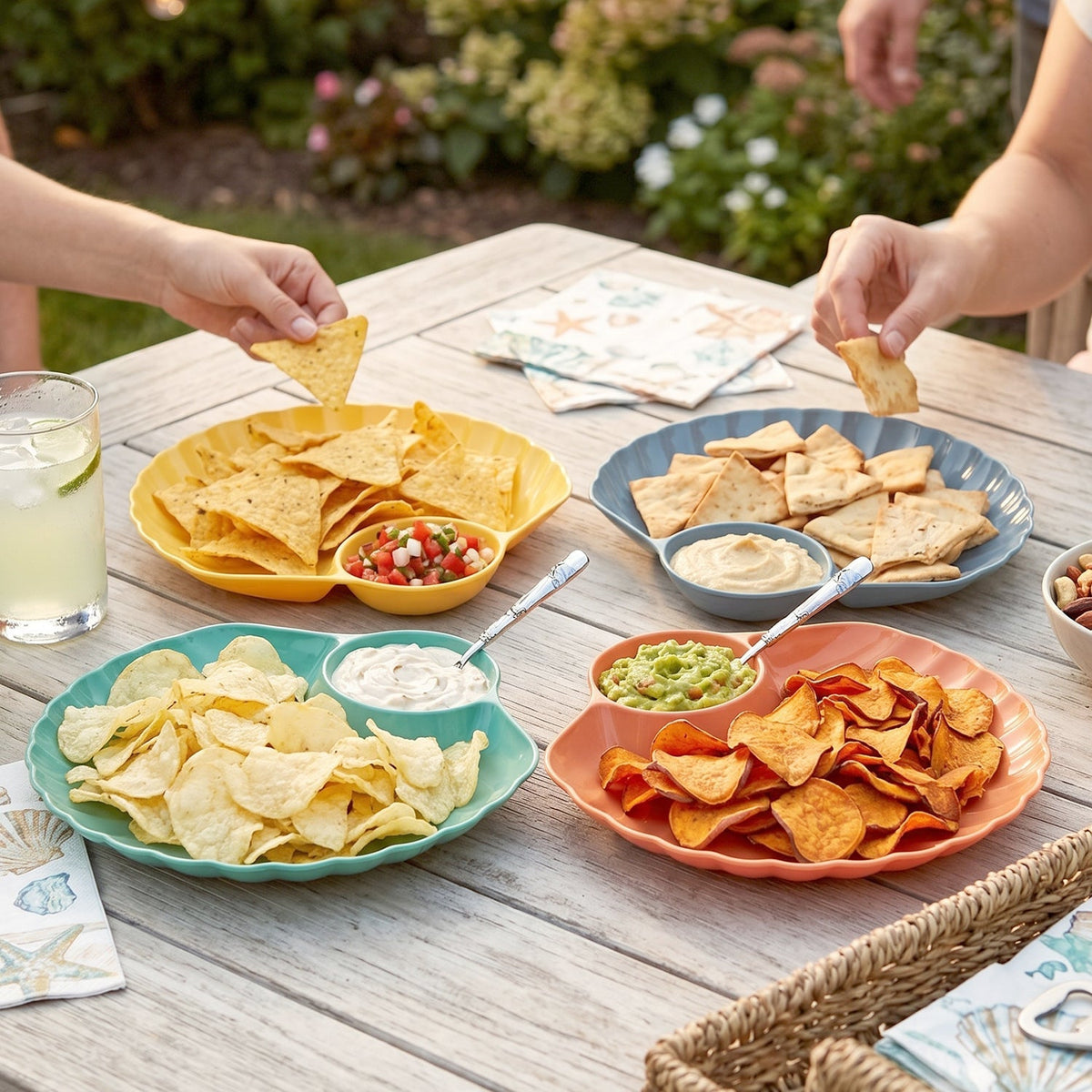 Elegant snack serving set featuring shell-shaped plates, perfect for celebrations.