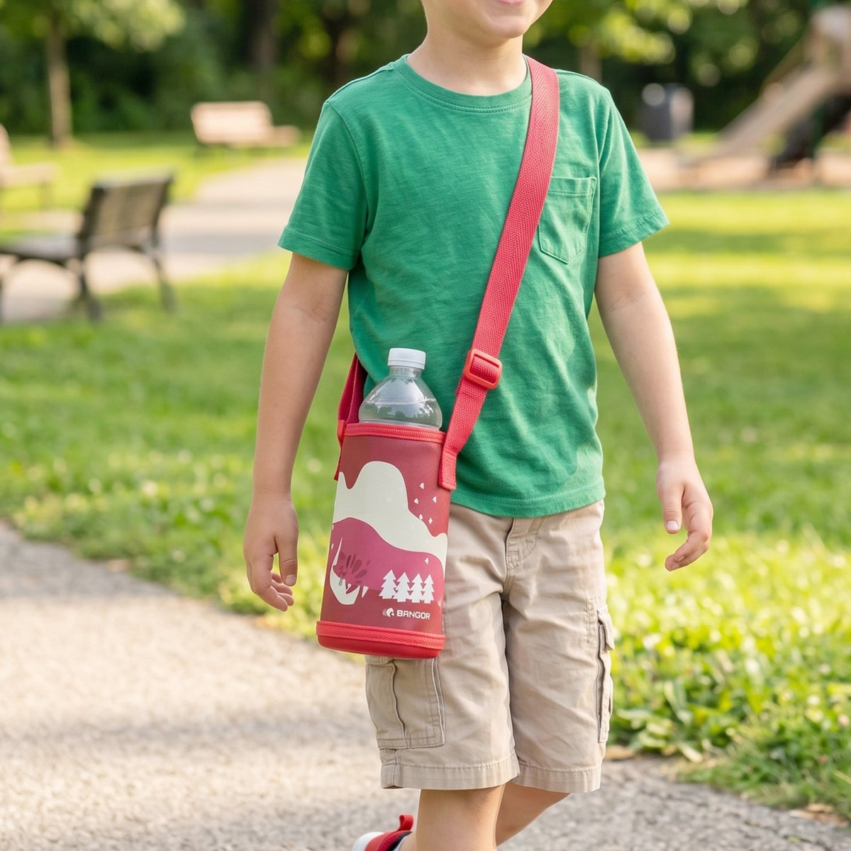 Versatile water bottle carrier bag suitable for gym, travel, and everyday hydration