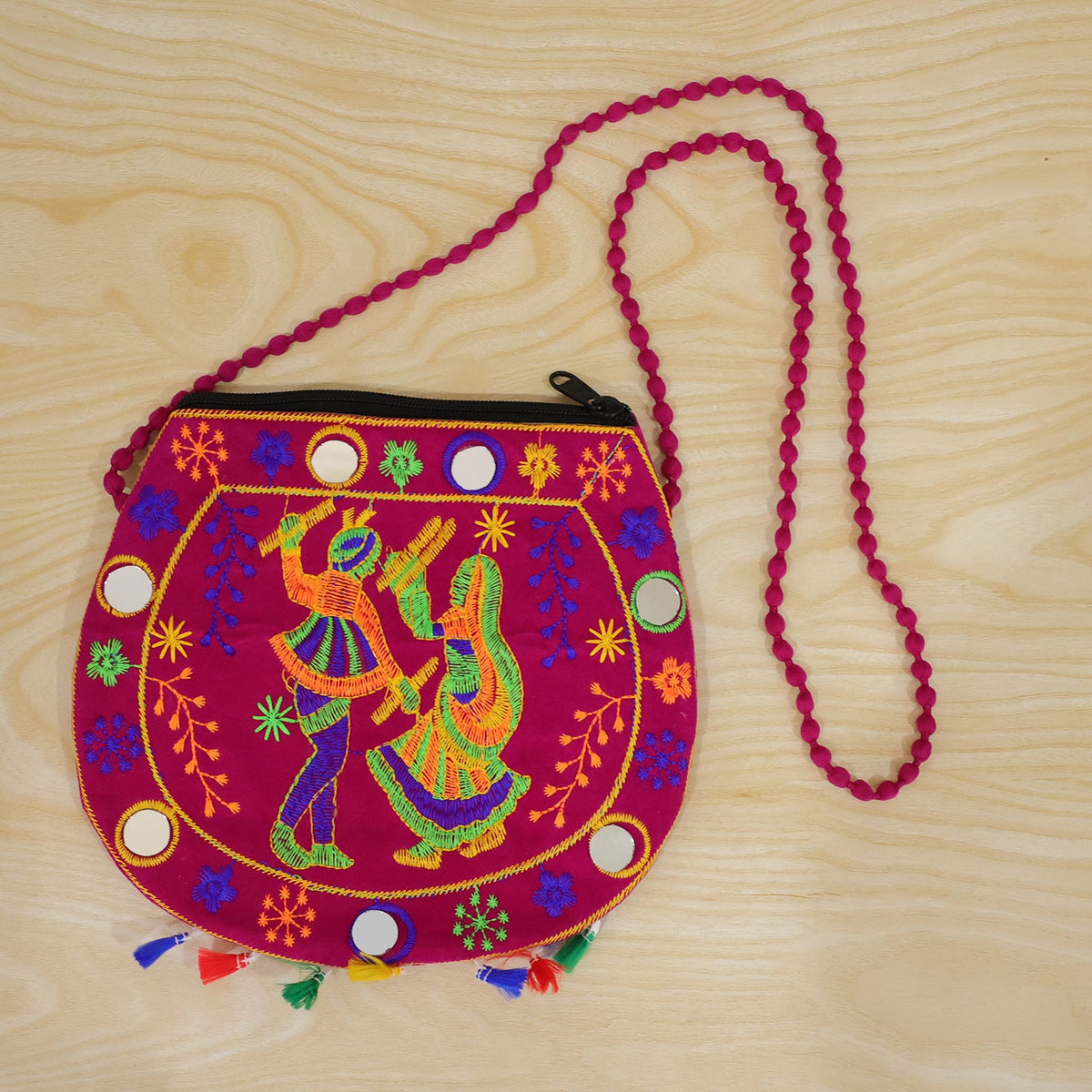 Traditional purse carrying use