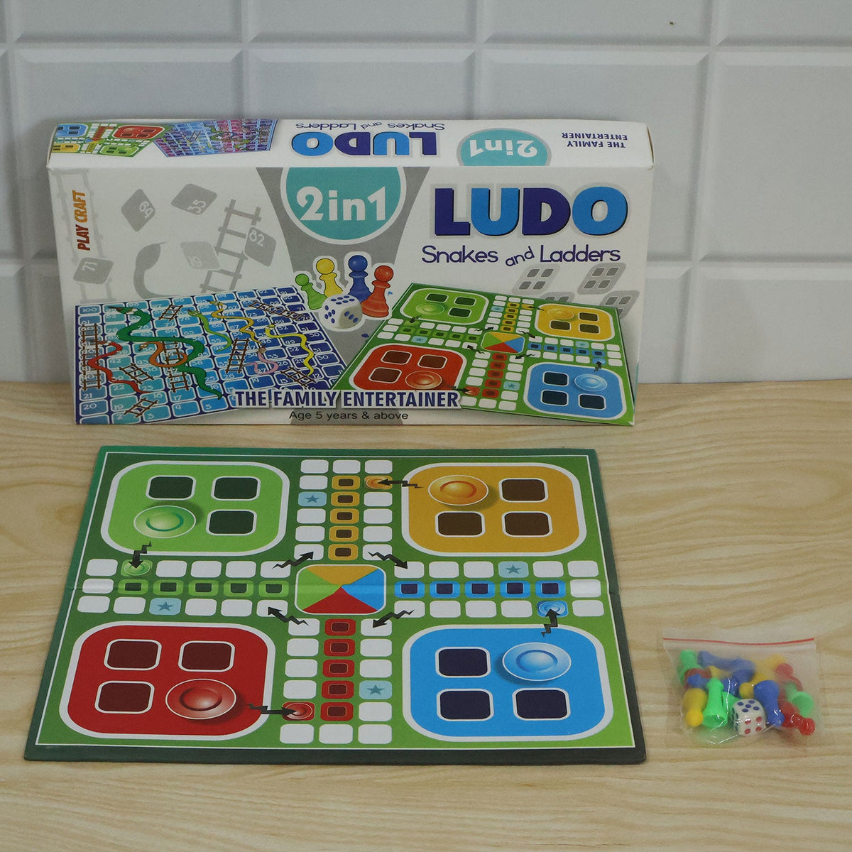 Ludo board game play use