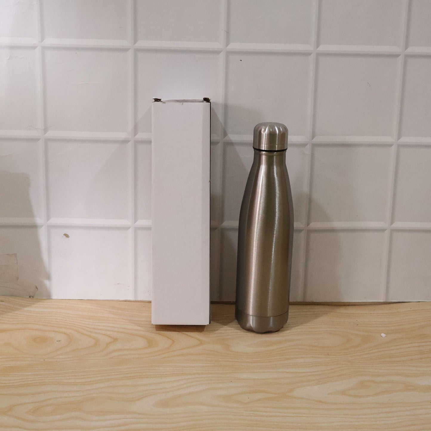 Stainless steel water bottle for daily hydration