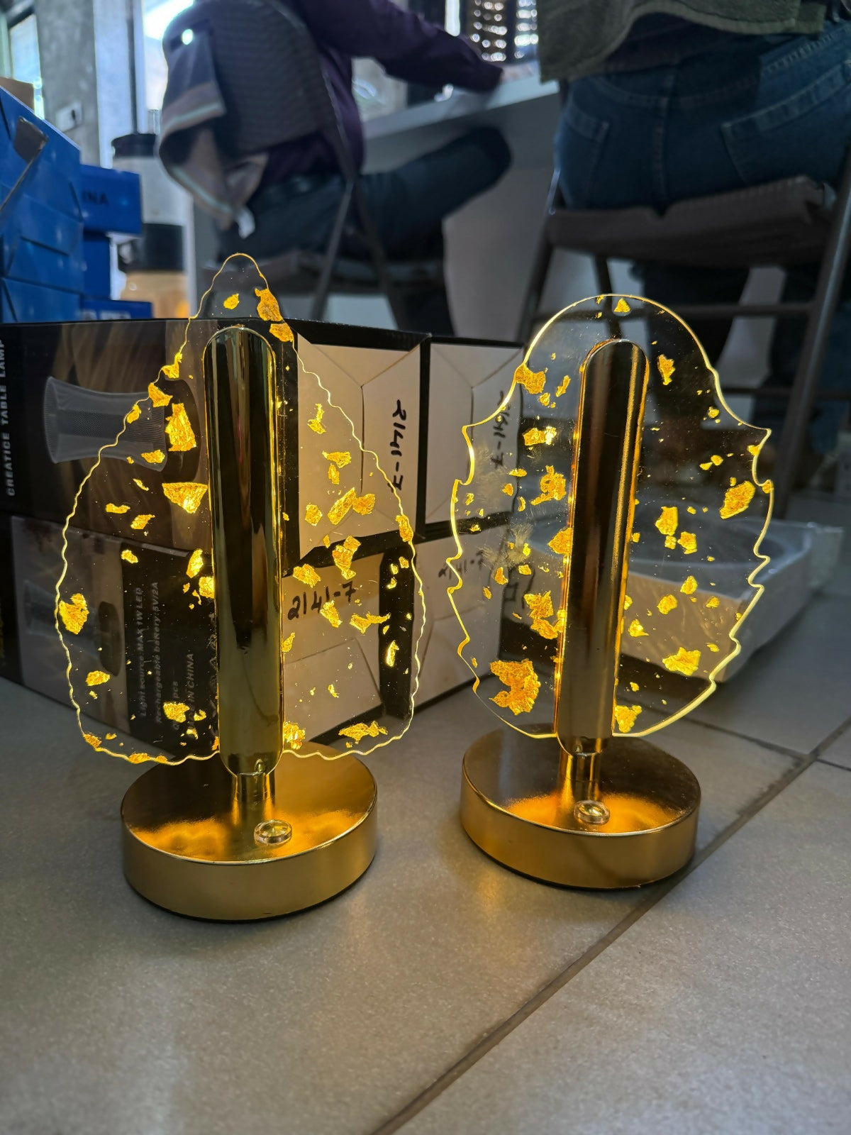 Leaf Design Crystal Table Lamp with Warm Glow Decorative Light (Pattern may vary)