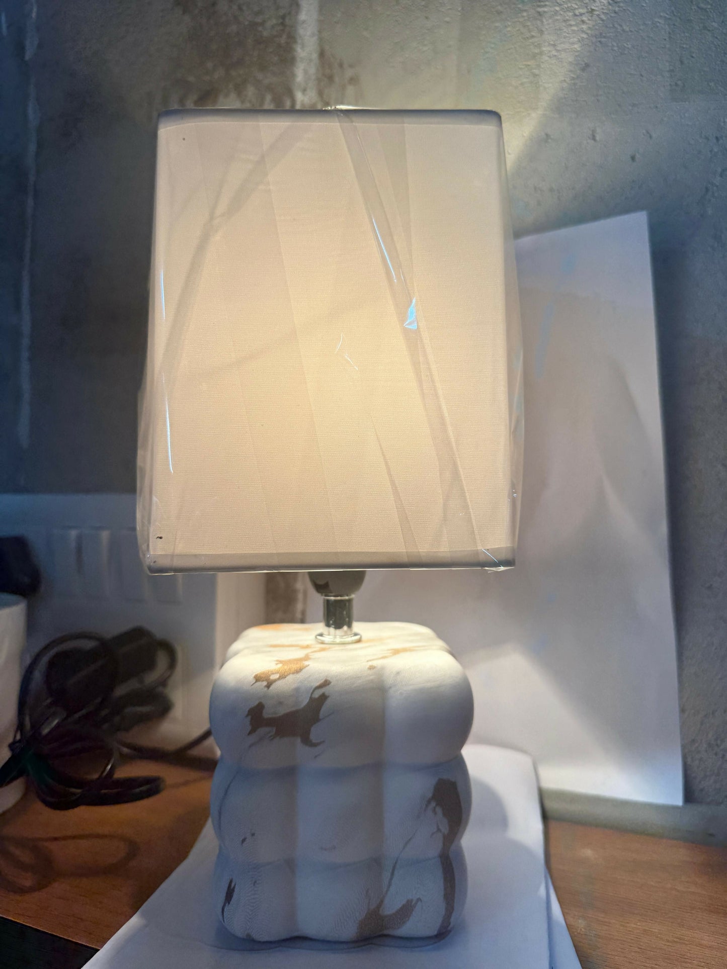 Luxury White Marble-Texture Ceramic Table Lamp with Square Fabric Shade