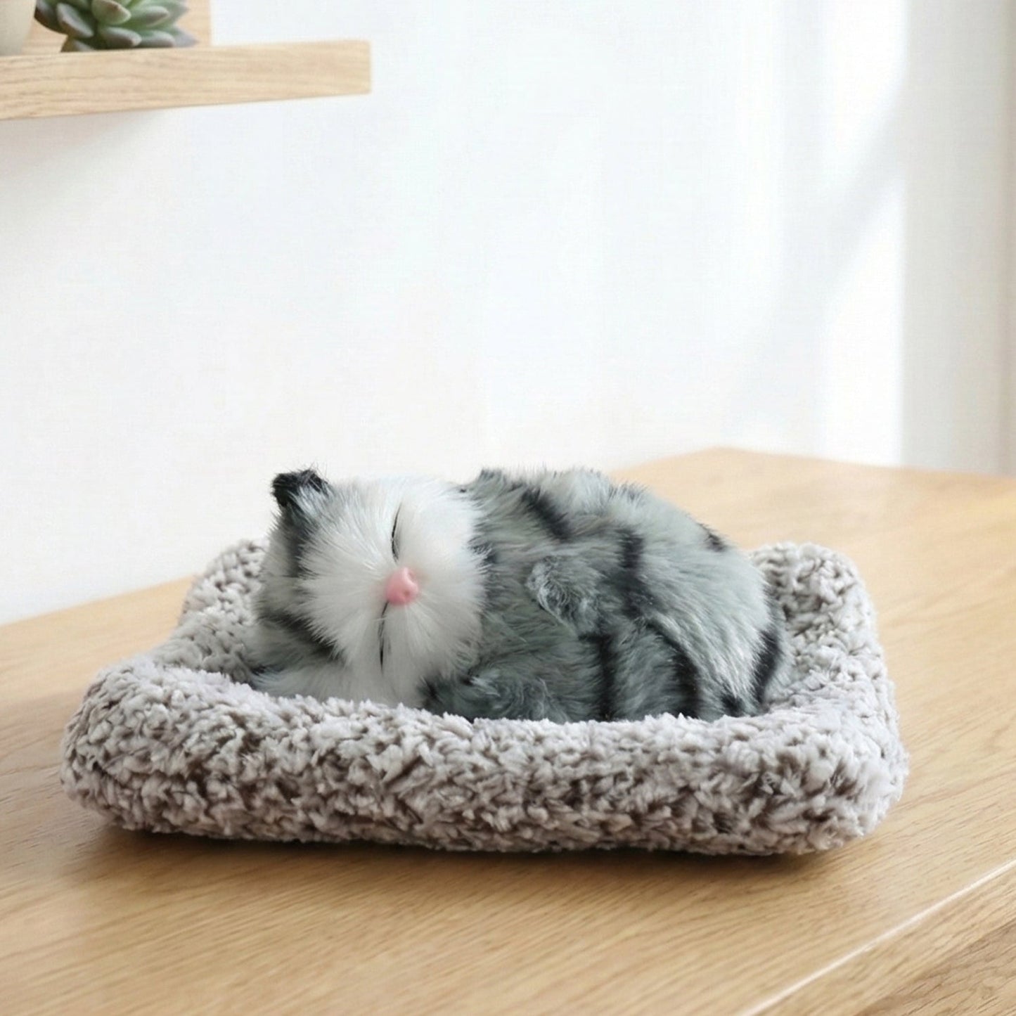 Dashboard soft cat figurine