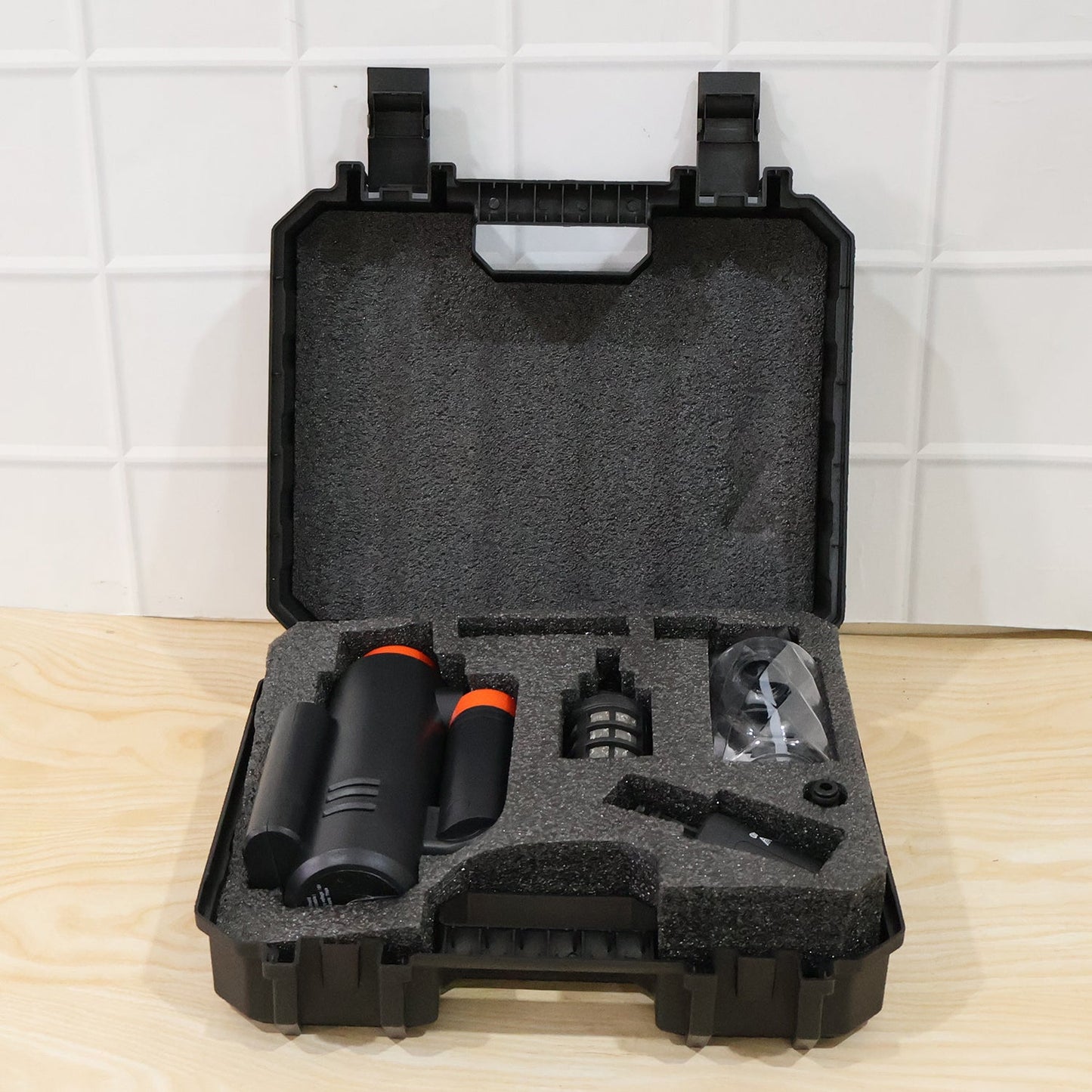High-pressure cordless water jet for cars, bikes, and garden watering.
