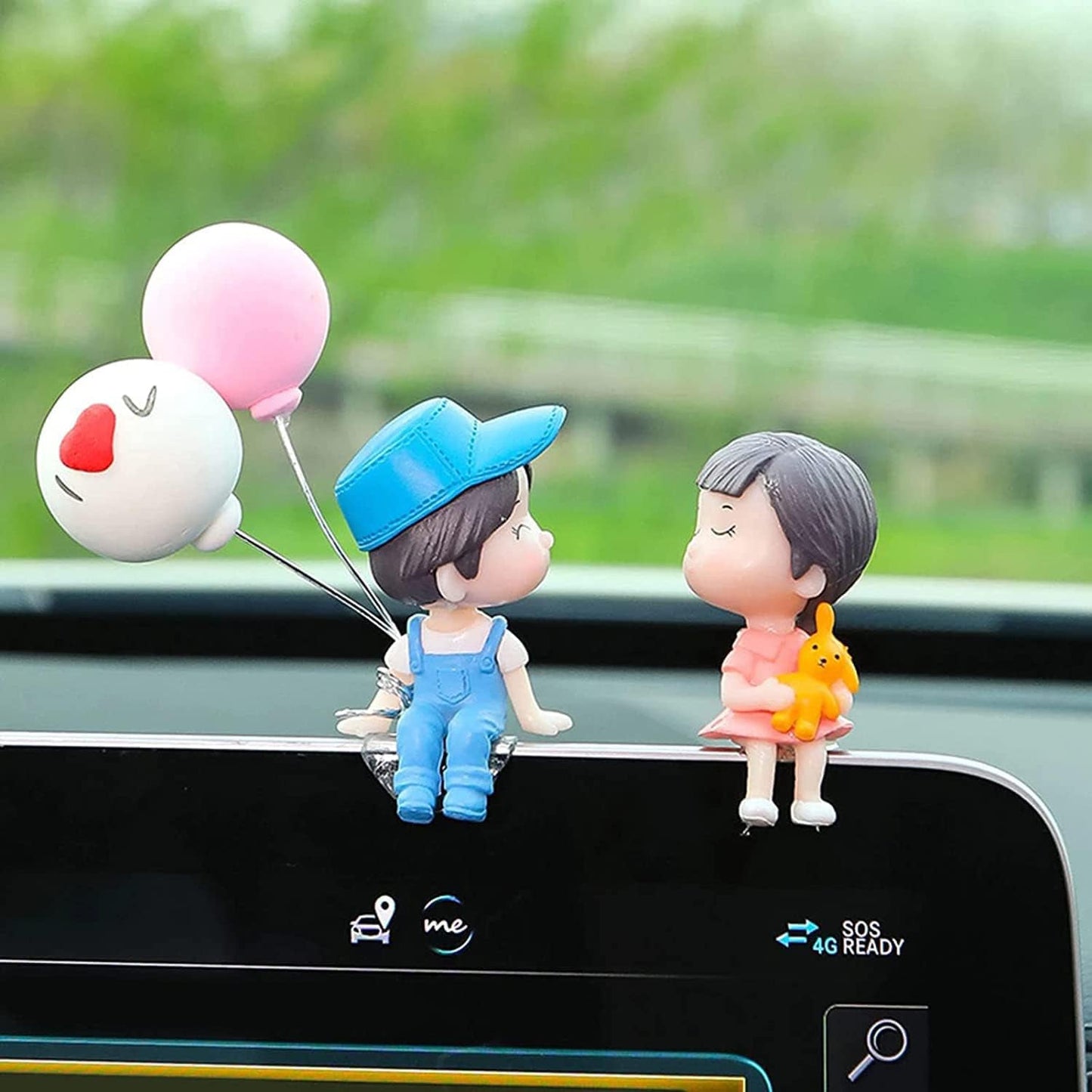 Plastic Cute Couple Car Dashboard Decoration Figurine Set (1 Set)