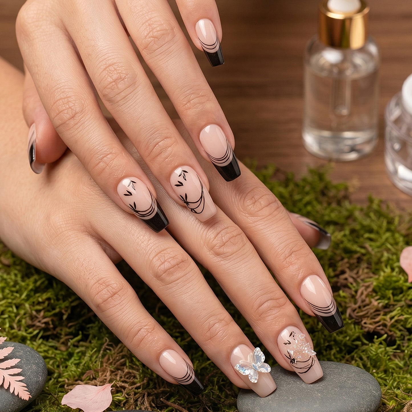 Premium Burgundy Artificial Nai fake nails- (Mix Design / 1 Set)