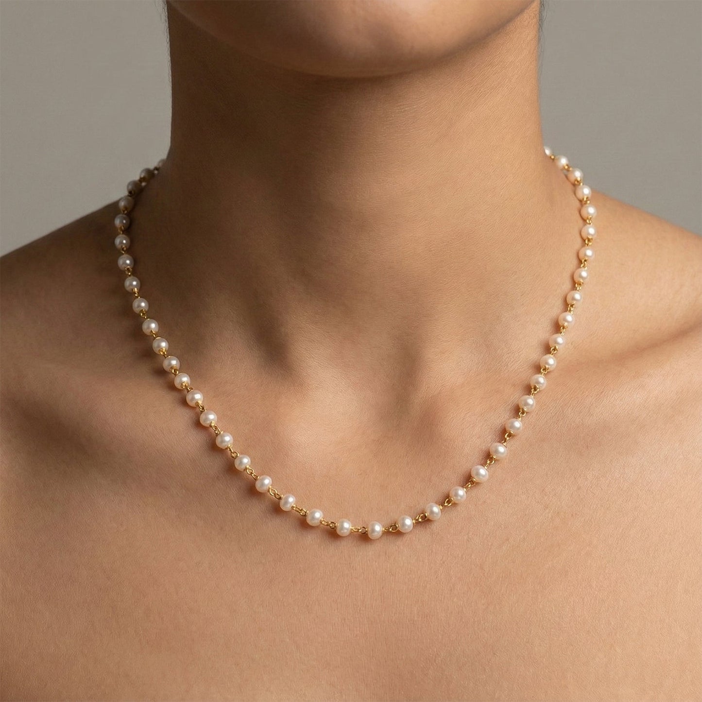 Long beaded pearl necklace