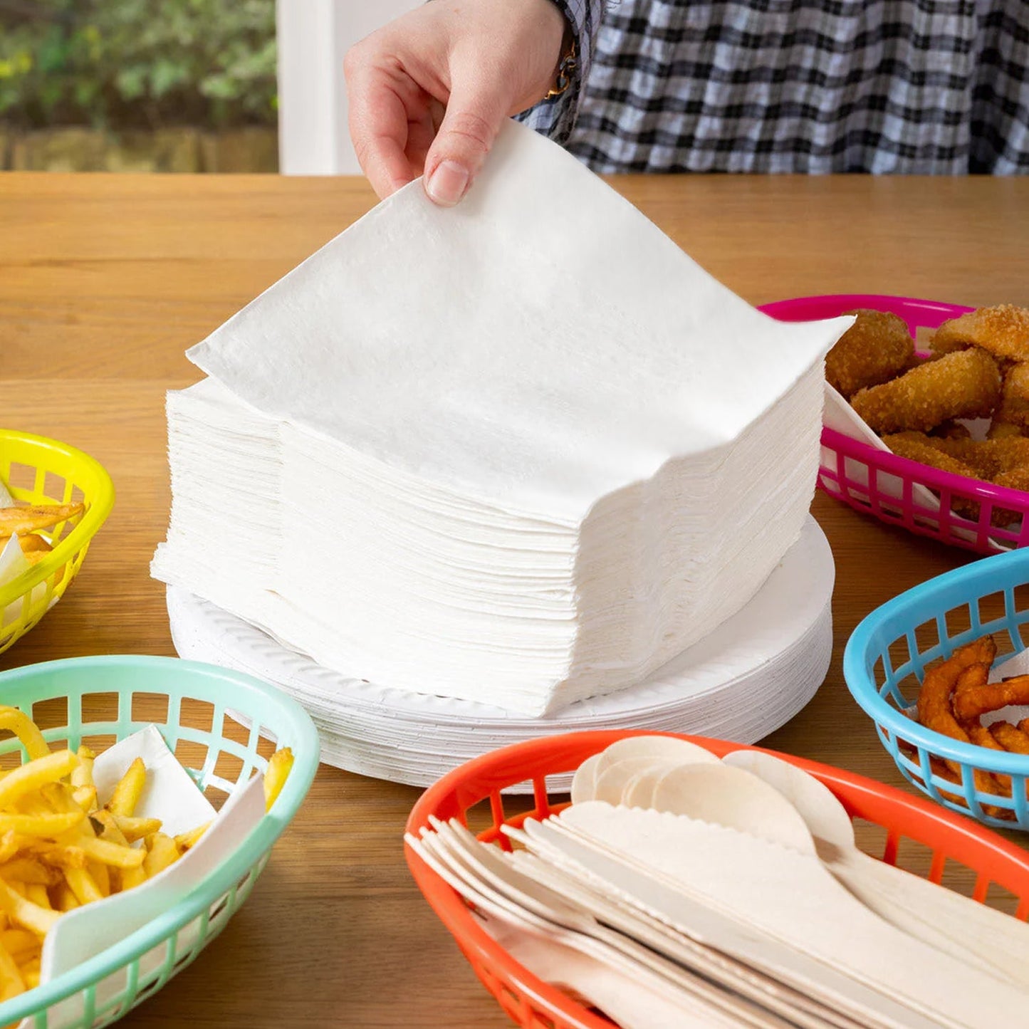 Tissue Paper For Wiping And Cleaning Purposes Of Types Of Things (100 Pcs Set Approx)