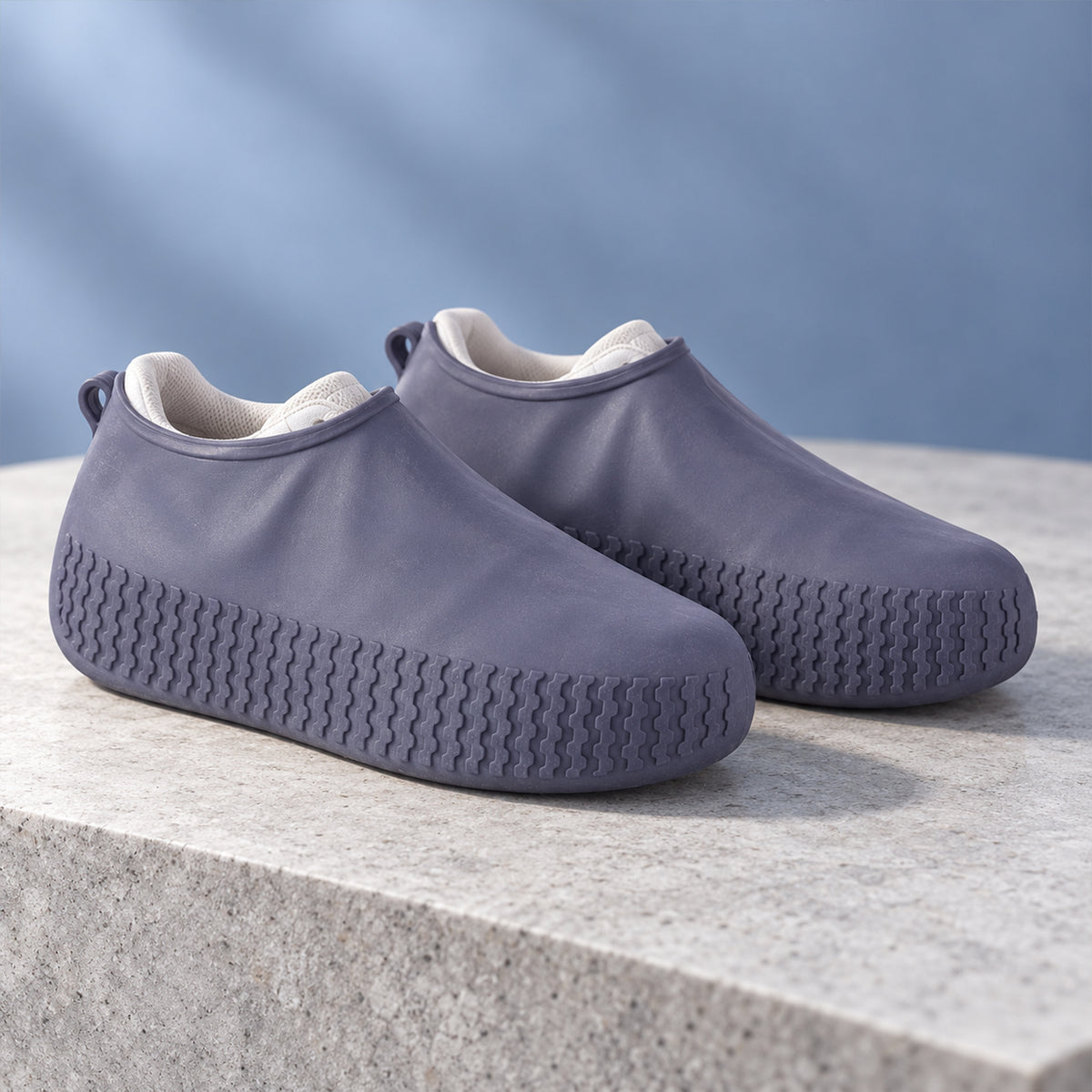 Reusable Silicone Rain Shoe Covers with Textured Sole (1 Pair, Small Size)