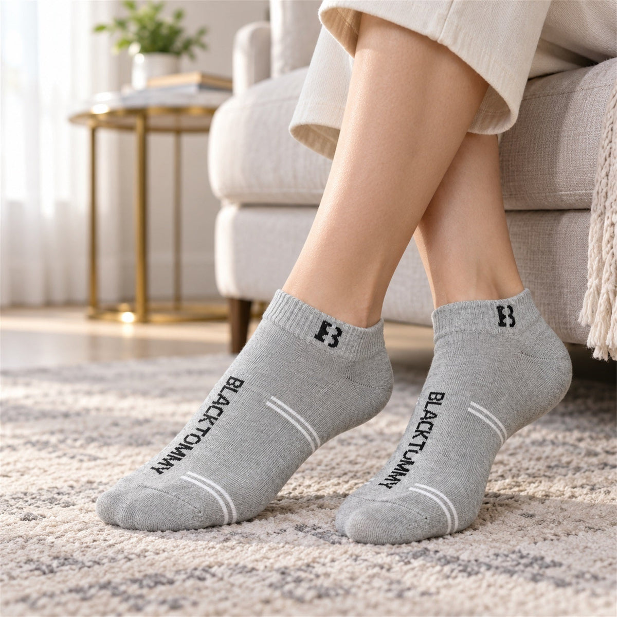 Ankle socks white bg