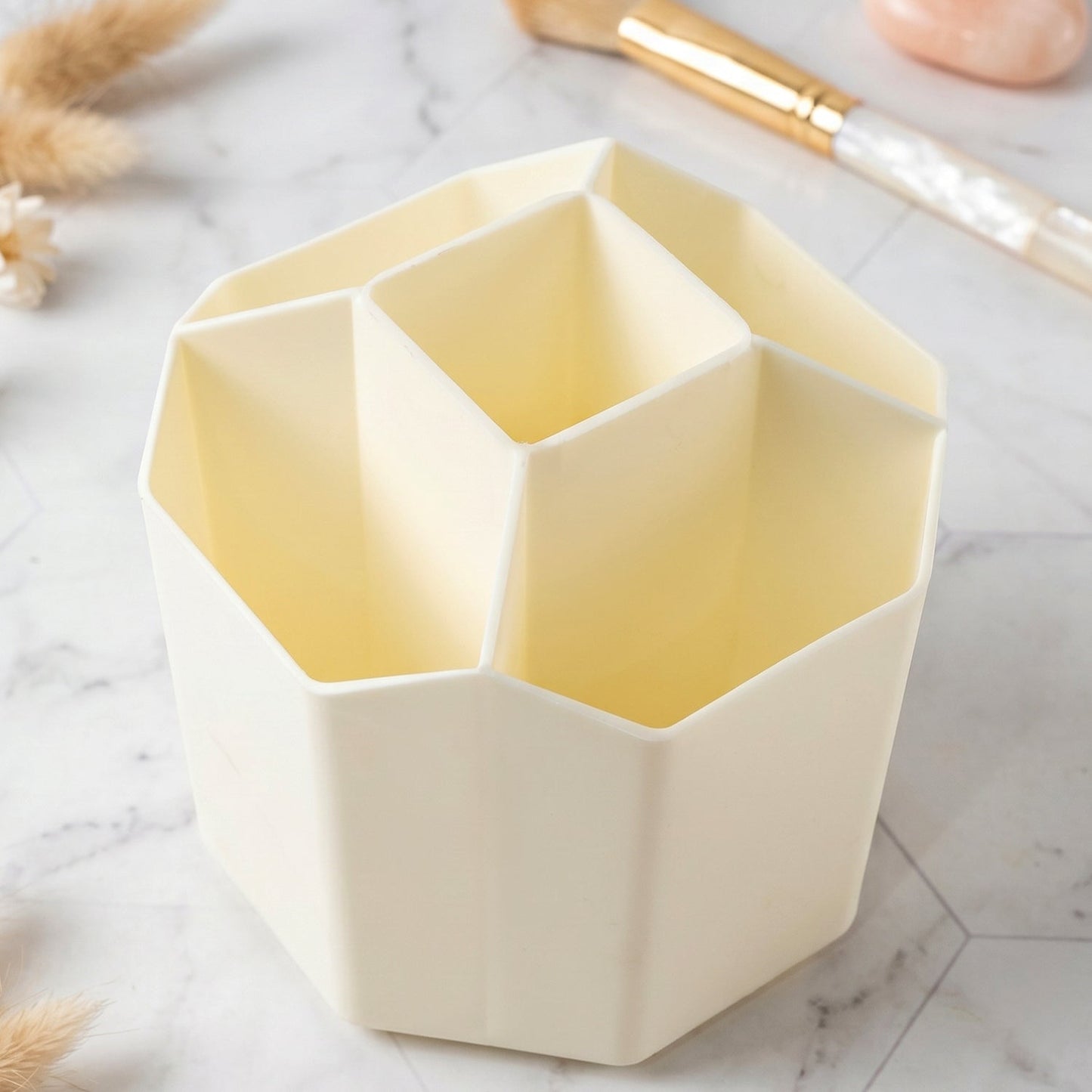 Versatile stationery storage stand suitable for office, study, or home desks