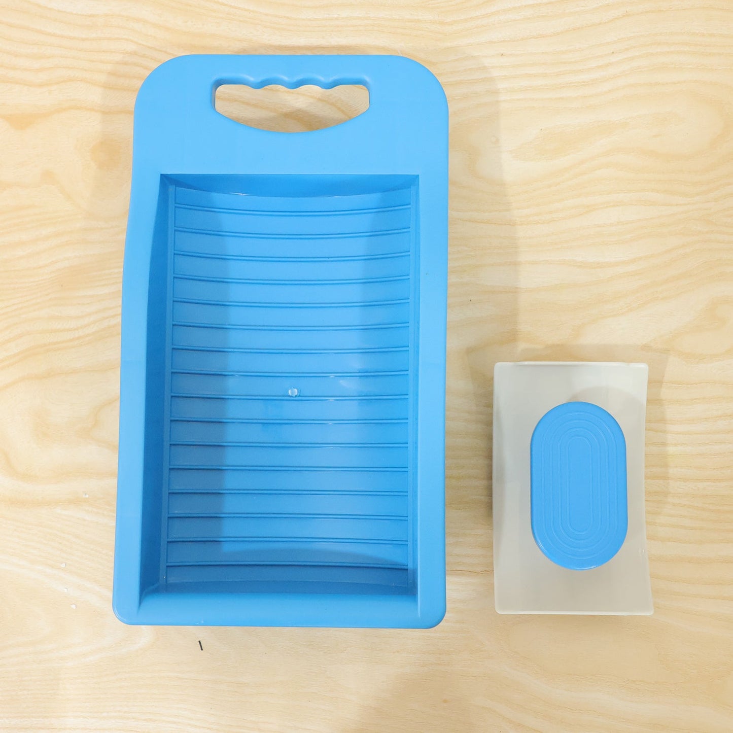 Live photo of portable plastic mini washing board