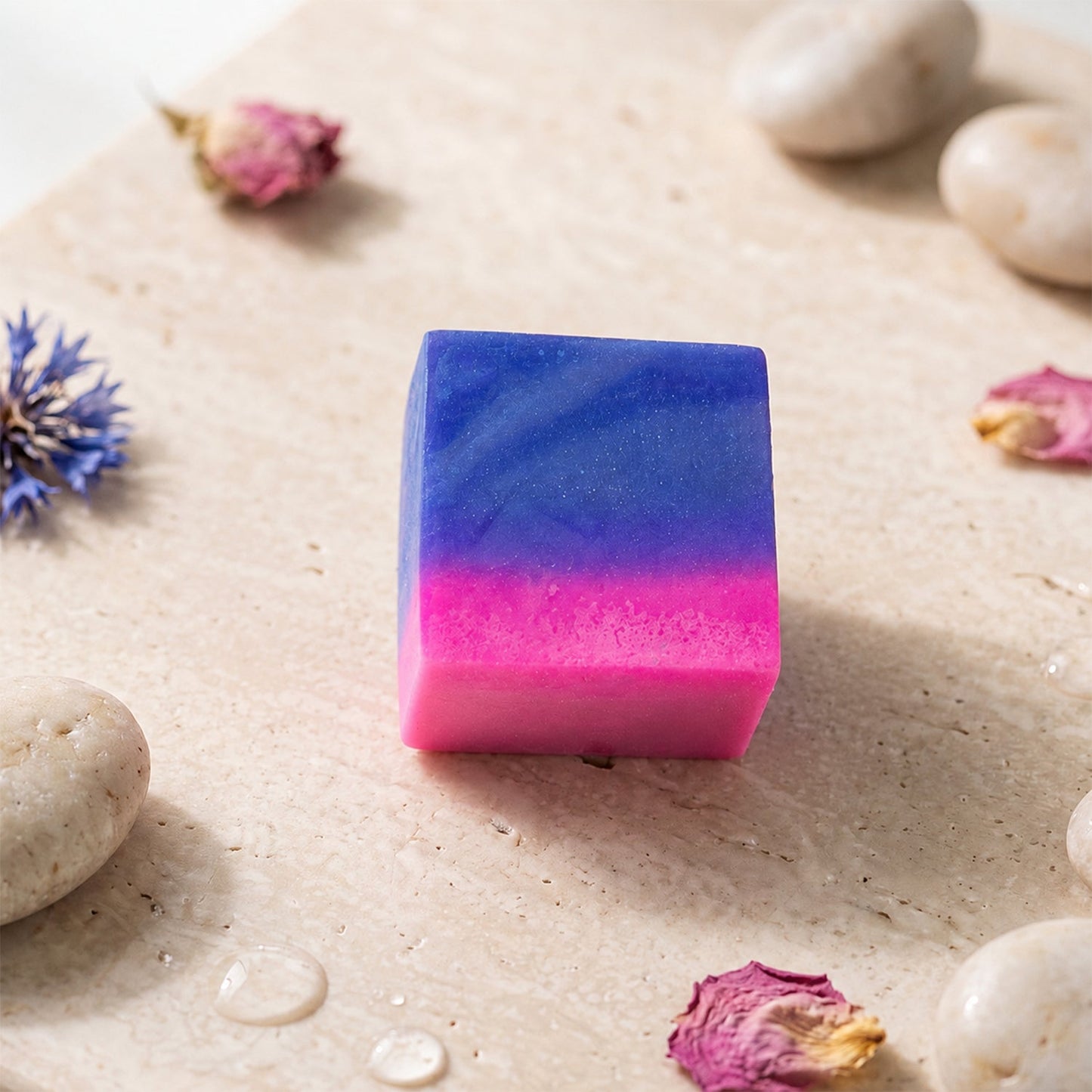 Flush tank cleaner tablet with dual colour cleaning action