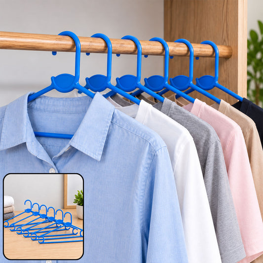 Plastic Clothes Hangers – Set of 6
