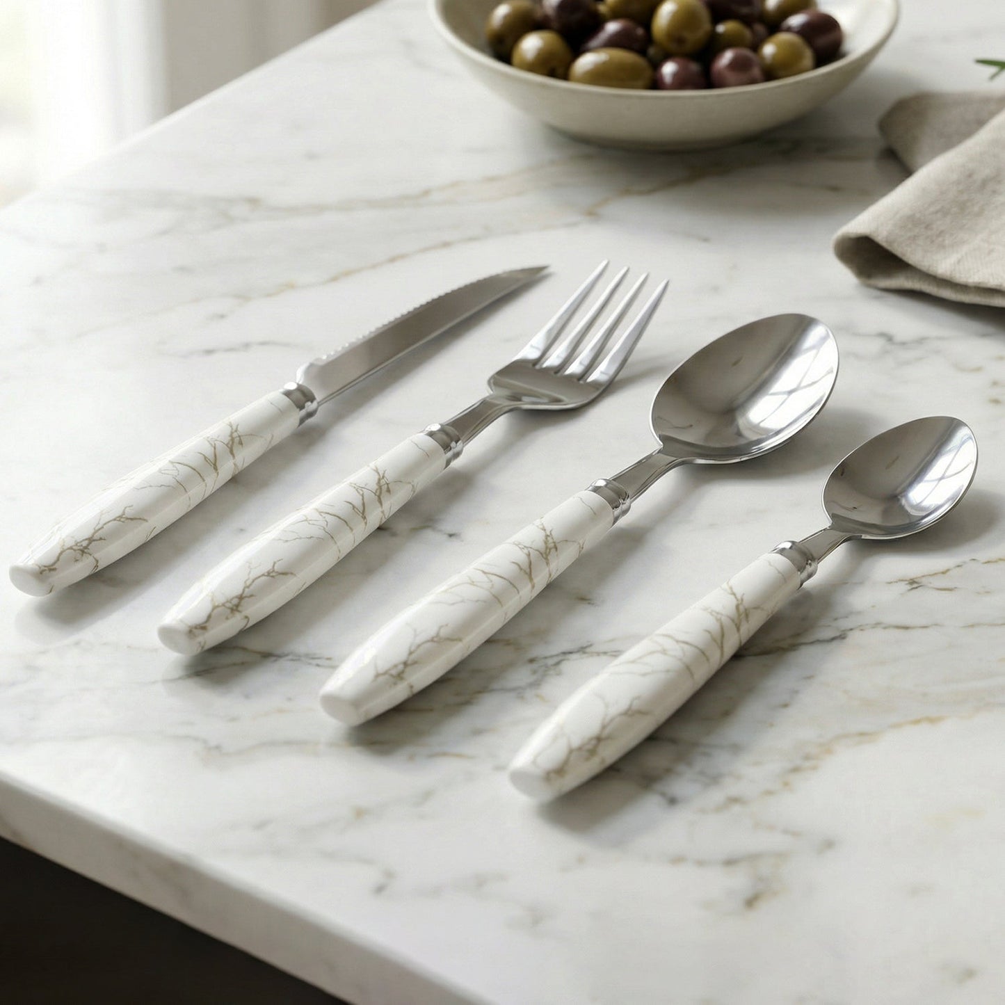 Decorative handle flatware
