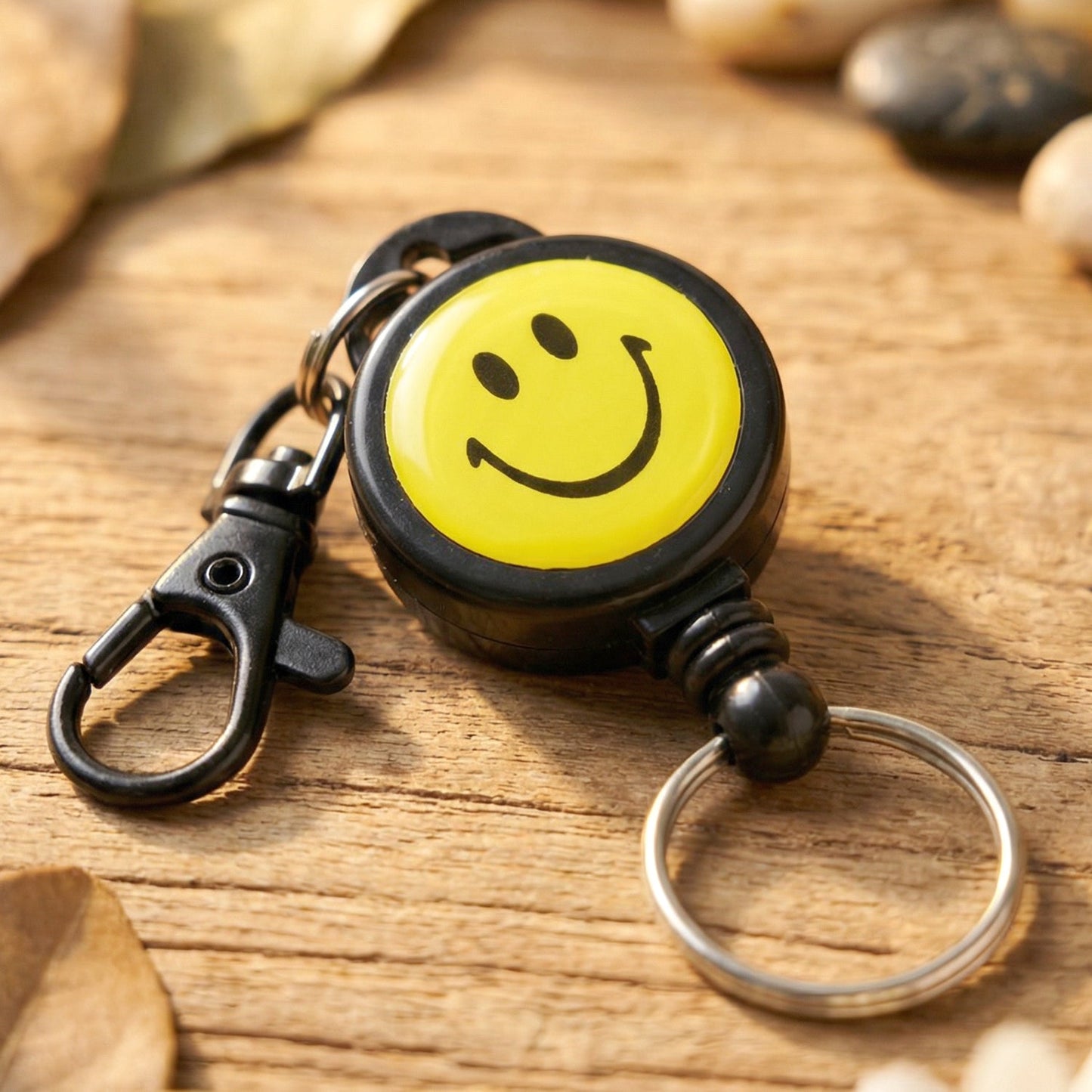 Smiley Face Retractable Keychain (1 Pc)