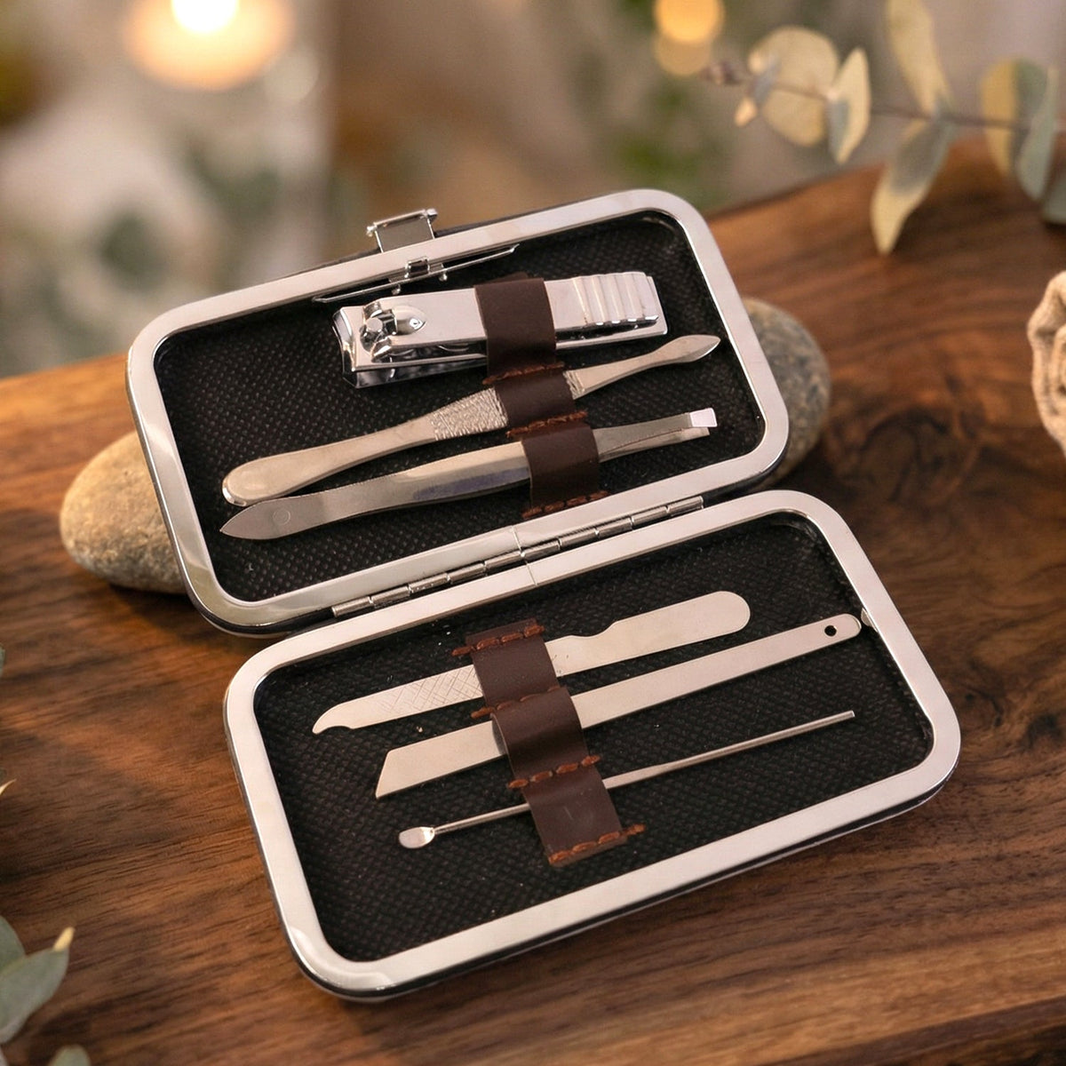 Premium Nail Care Grooming Kit â€“ 6 in 1 Manicure Pedicure Set