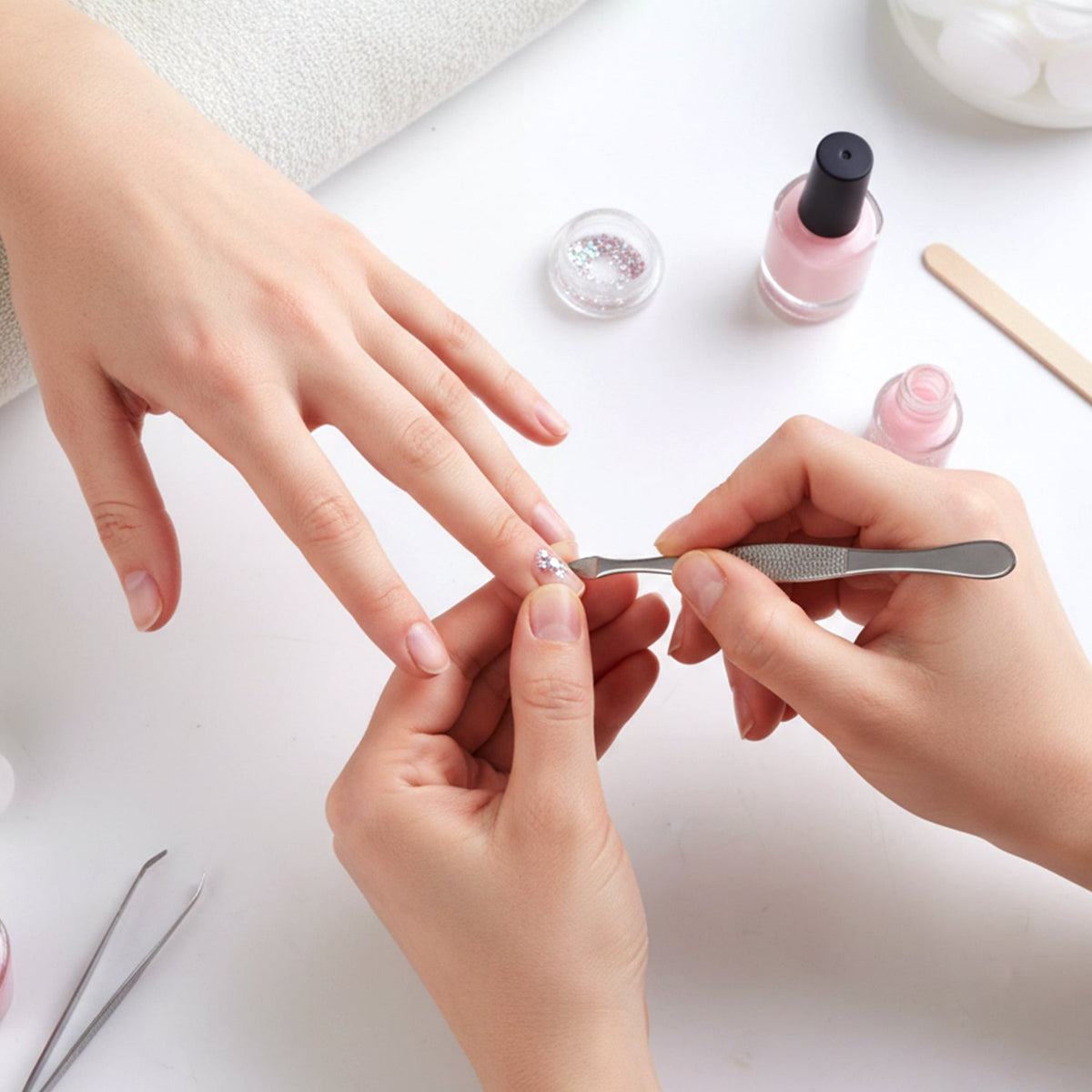 Premium Nail Care Grooming Kit â€“ 6 in 1 Manicure Pedicure Set