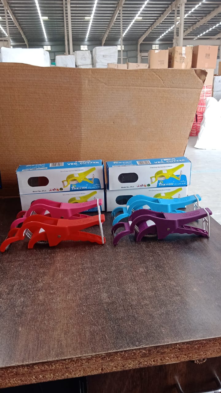 Vegetable Cutter with Peeler