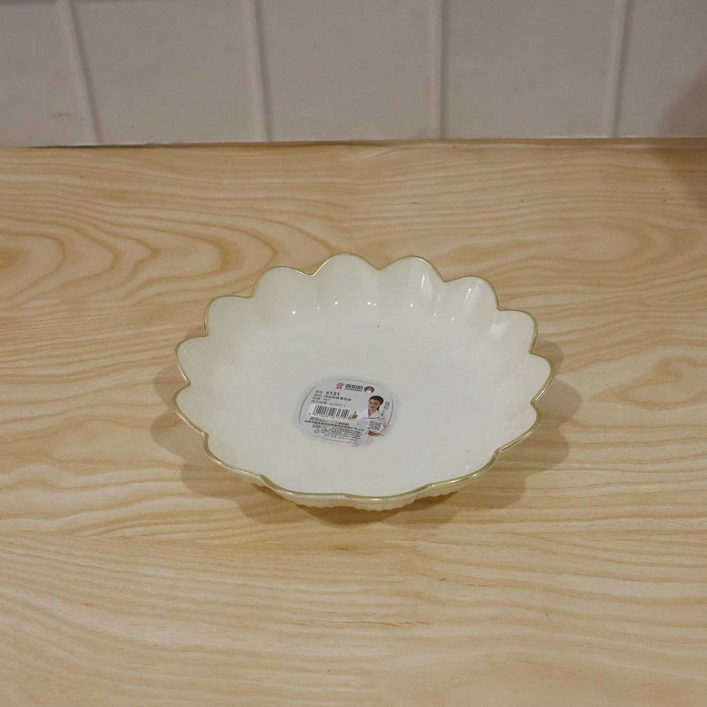Lotus serving tray for daily use