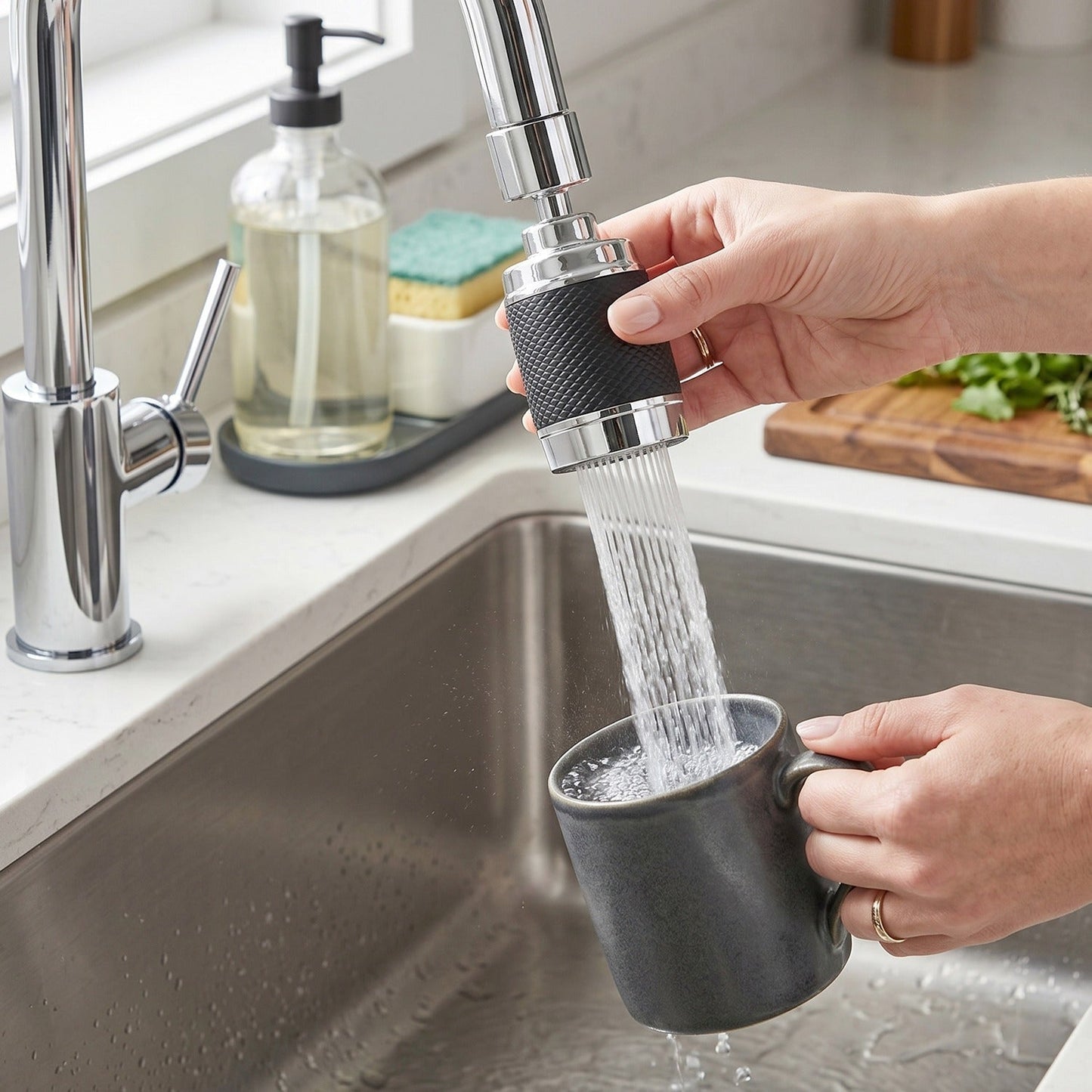 Tap Extender with Water Spraying
