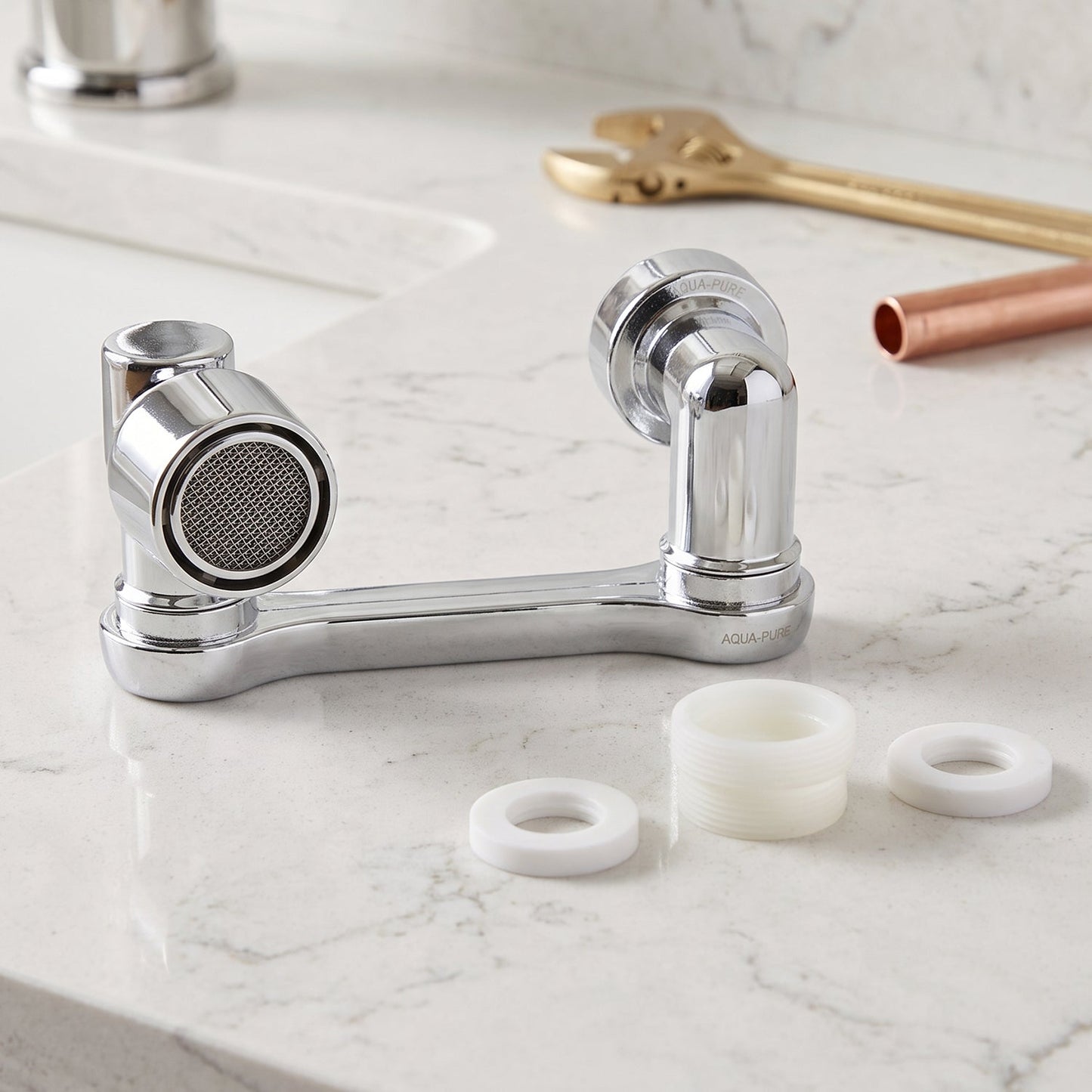 Two spray modes on the rotating faucet head