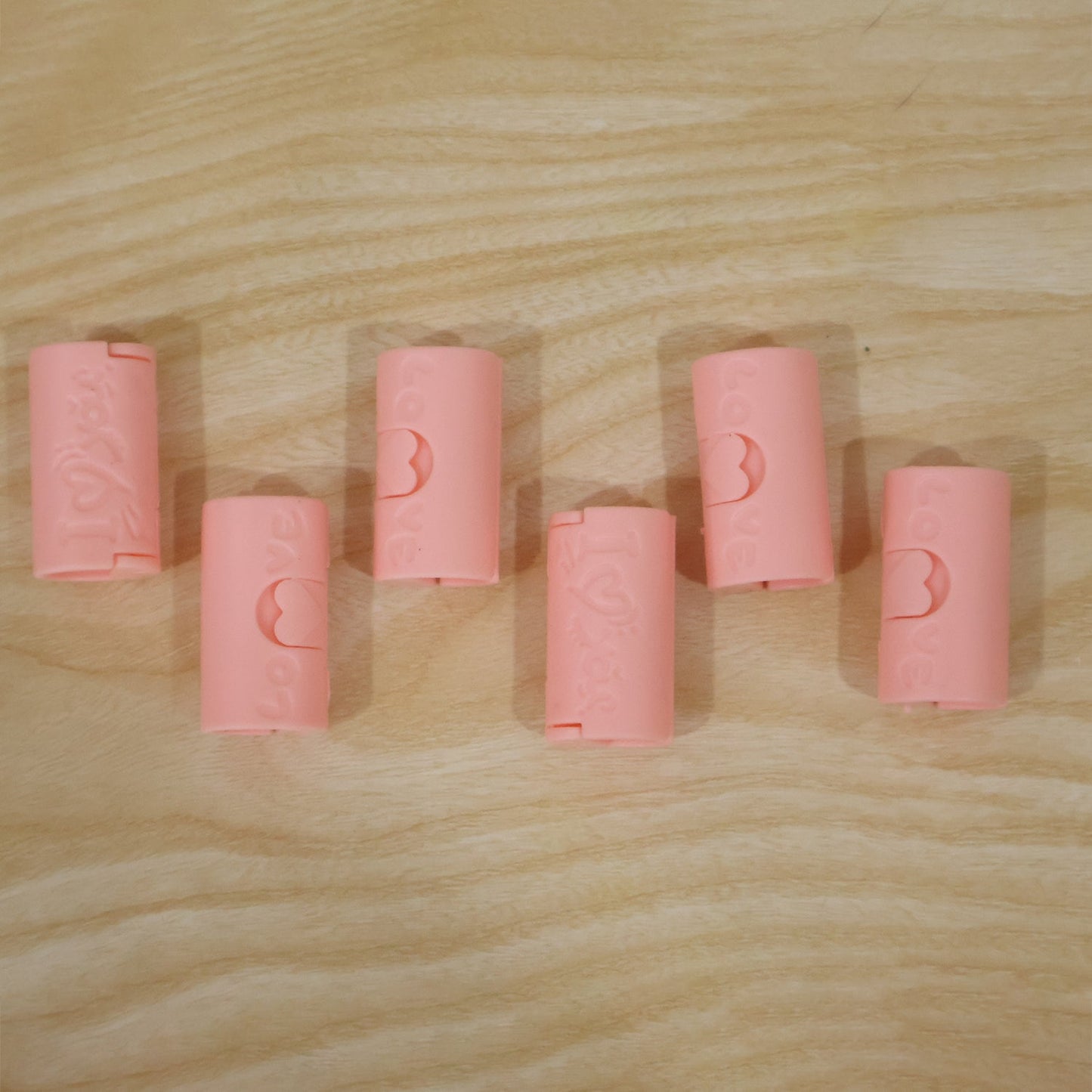 Live photo of plastic bed sheet holder clips