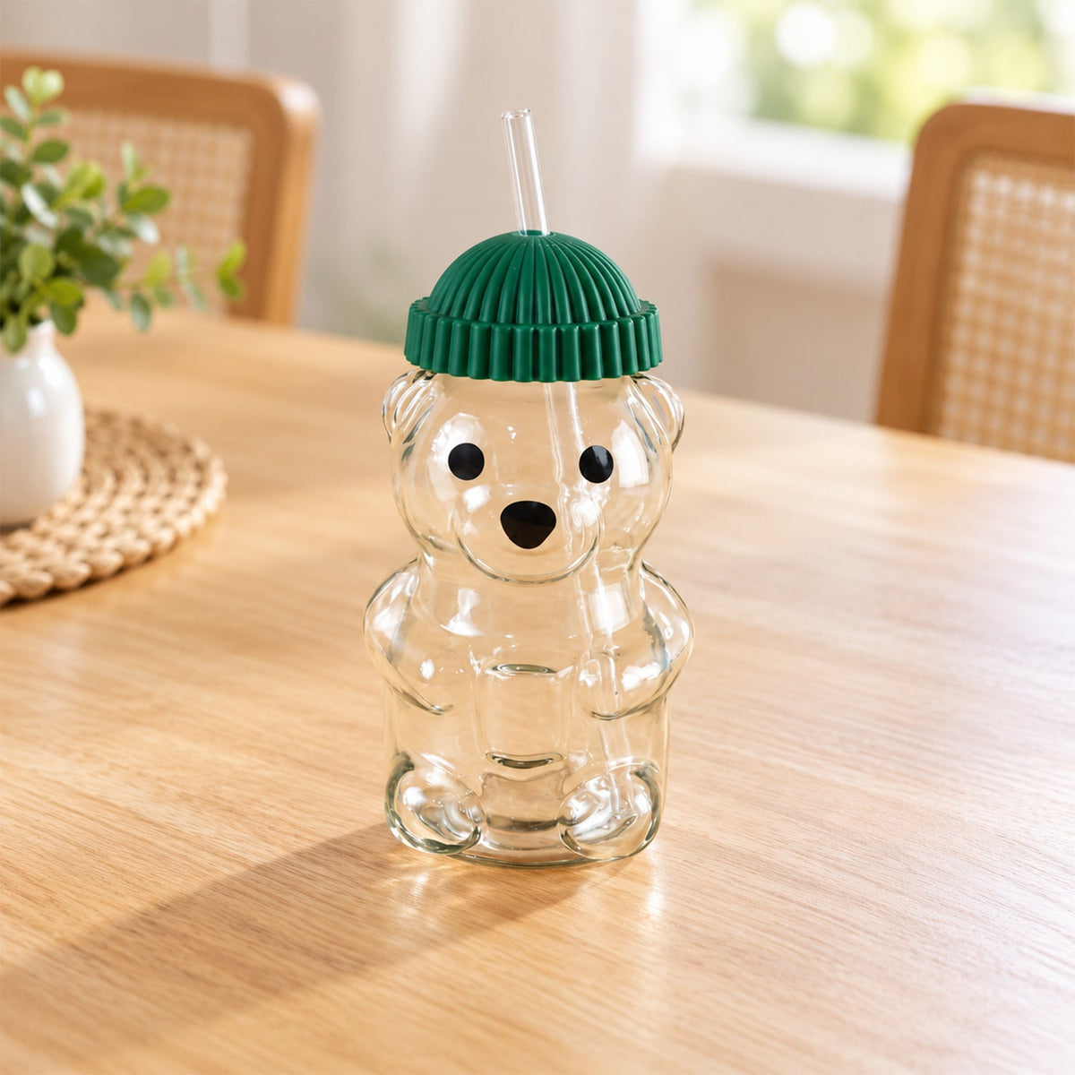 Bear bottle straw detail