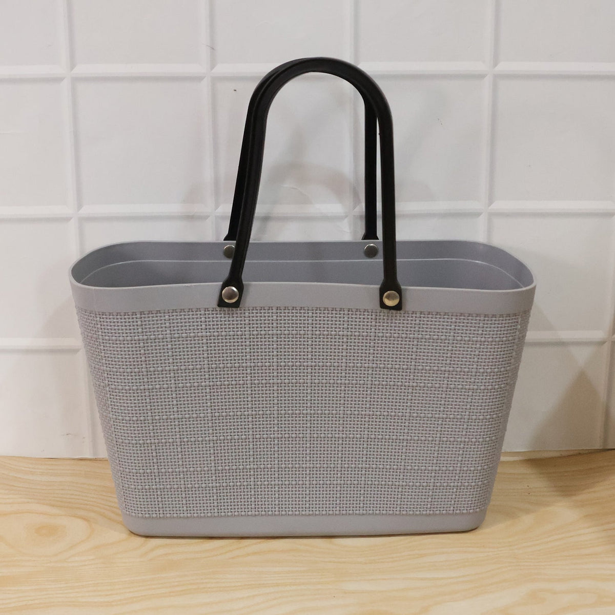 Shopping bag handle detail