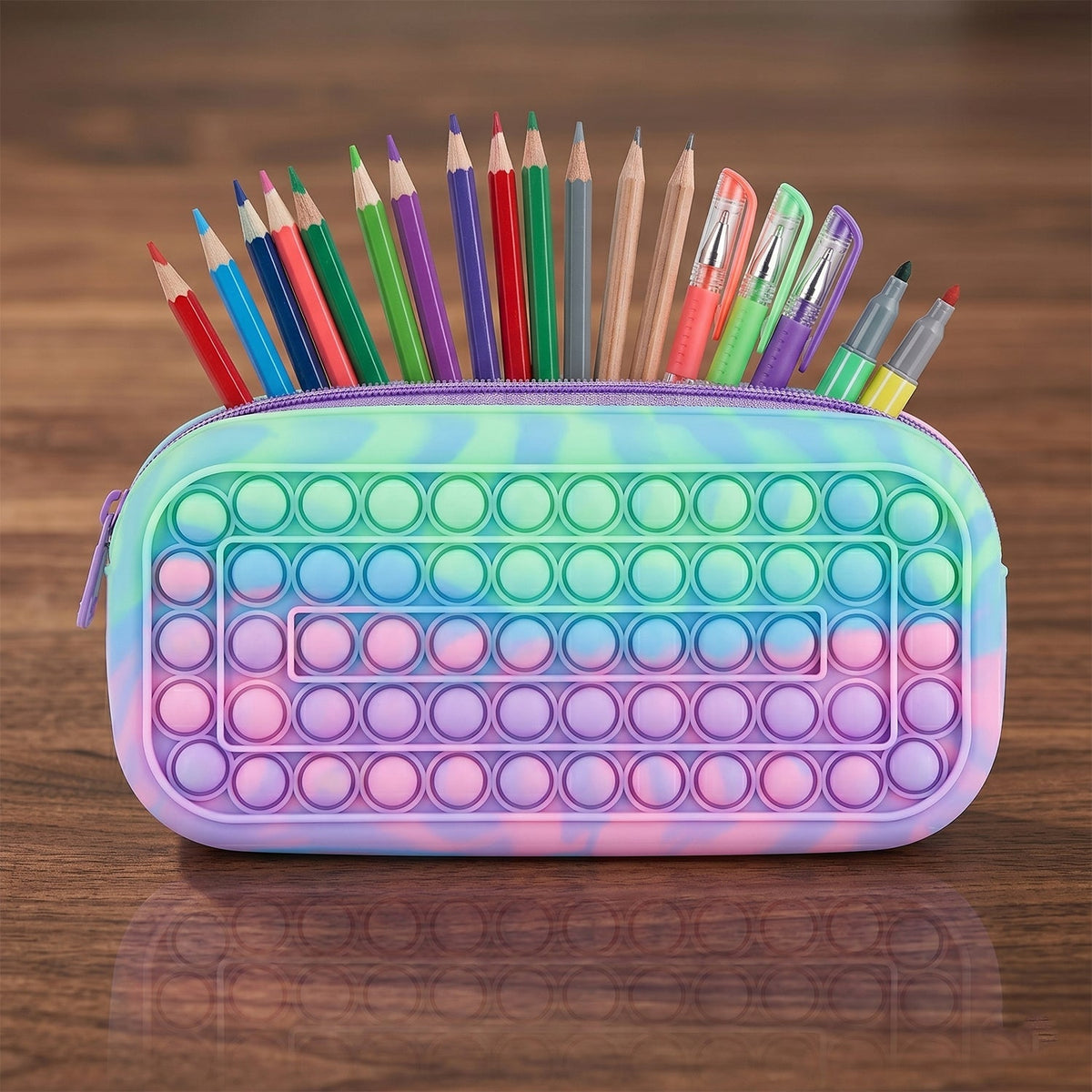 Fidget silicone pouch feature