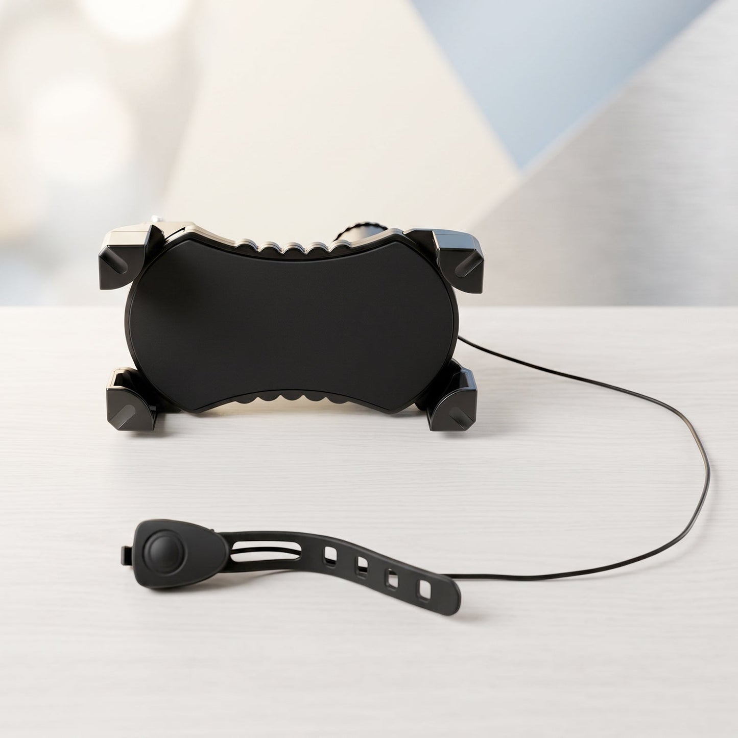 Close up of the phone clamp and grip pads