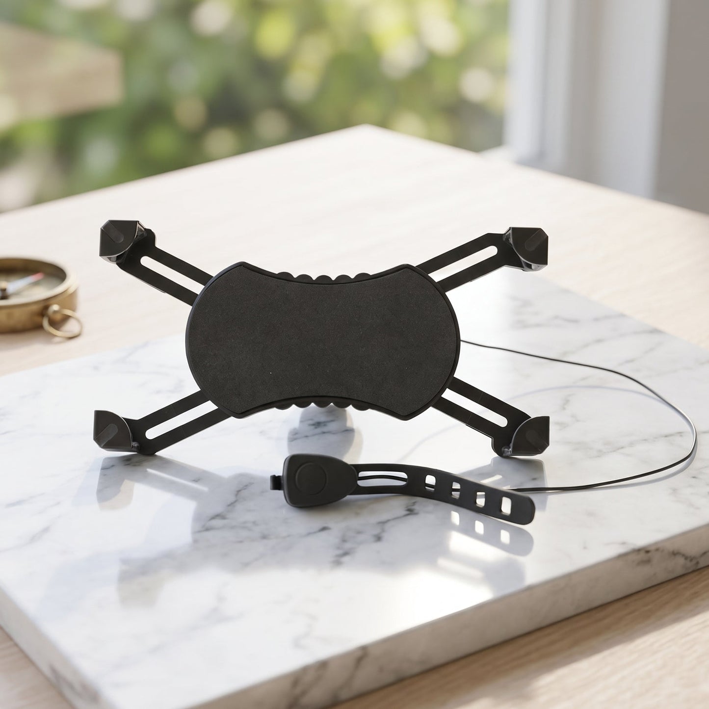 Bicycle mount holding a smartphone for navigation