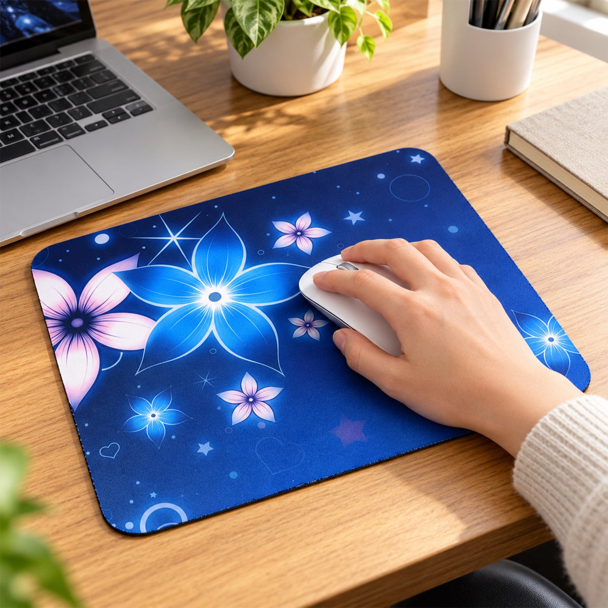Blue floral mouse pad - mouse use