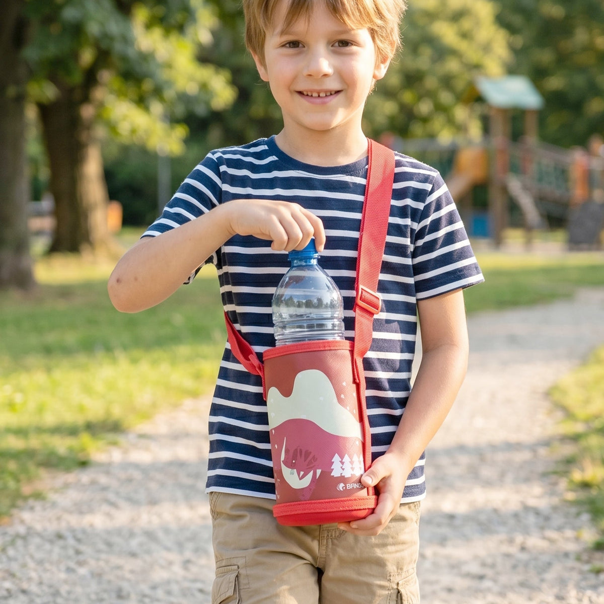 Lightweight adjustable sling pouch for carrying water bottles hands-free during outdoor activities