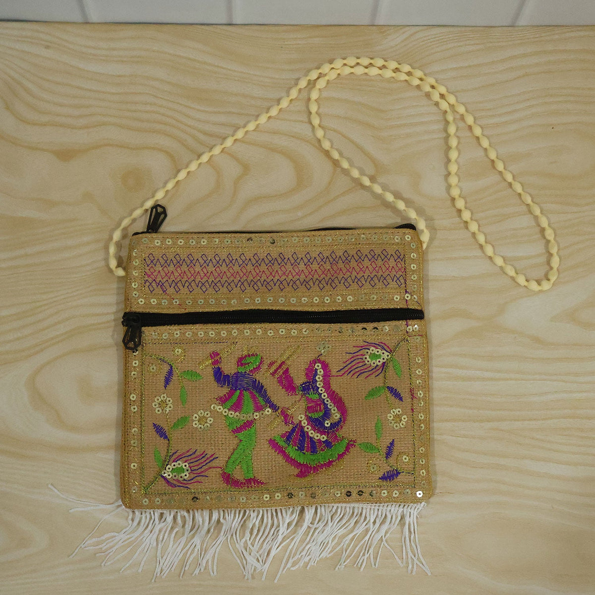 Traditional purse carrying use