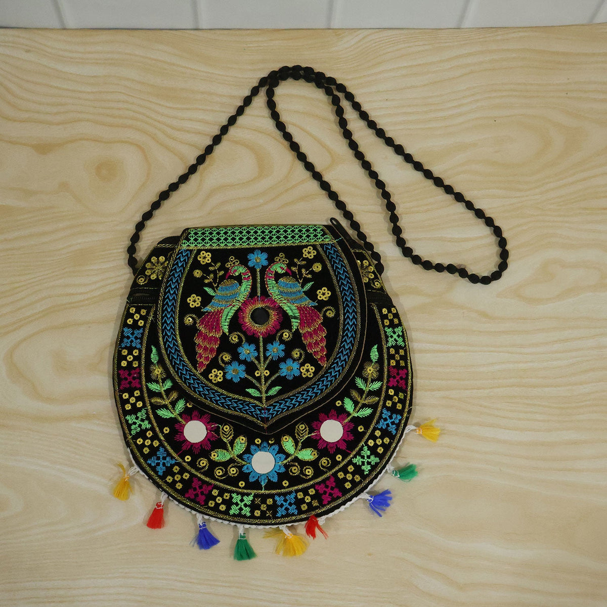 Traditional purse carrying use