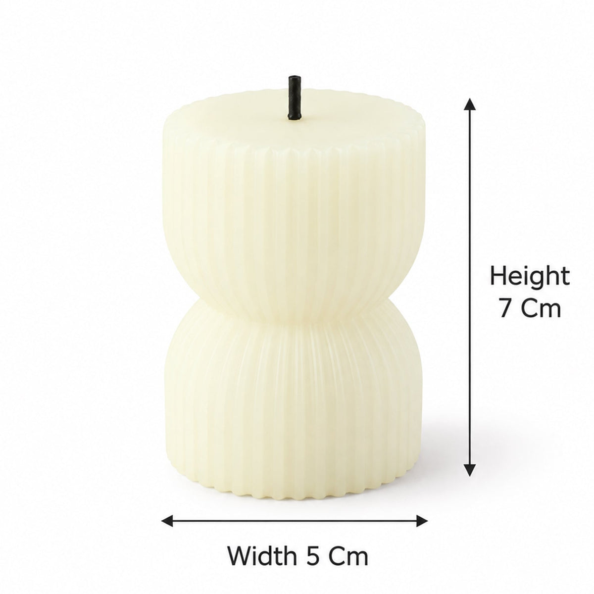 A single cream-colored ribbed LED candle with a black wick, showing its height of 7 cm and width of 5 cm.