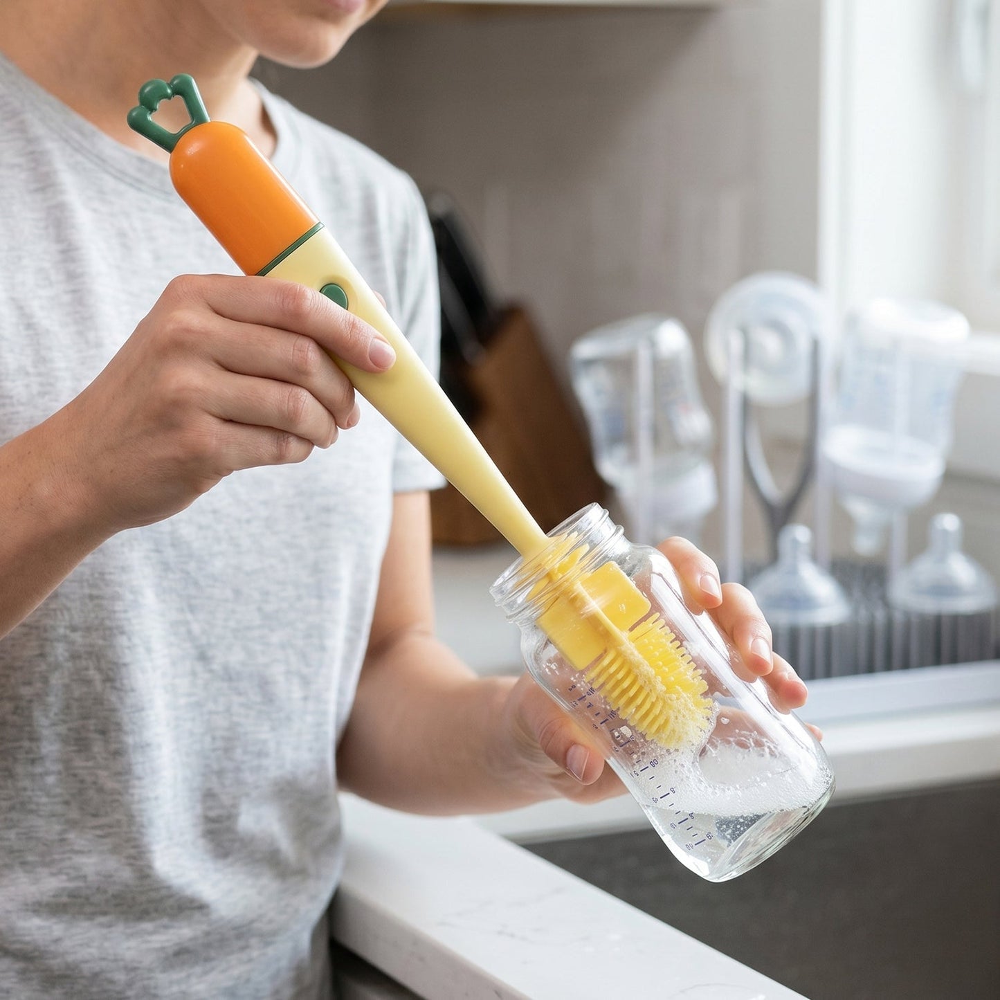 Bottle brush flask cleaning