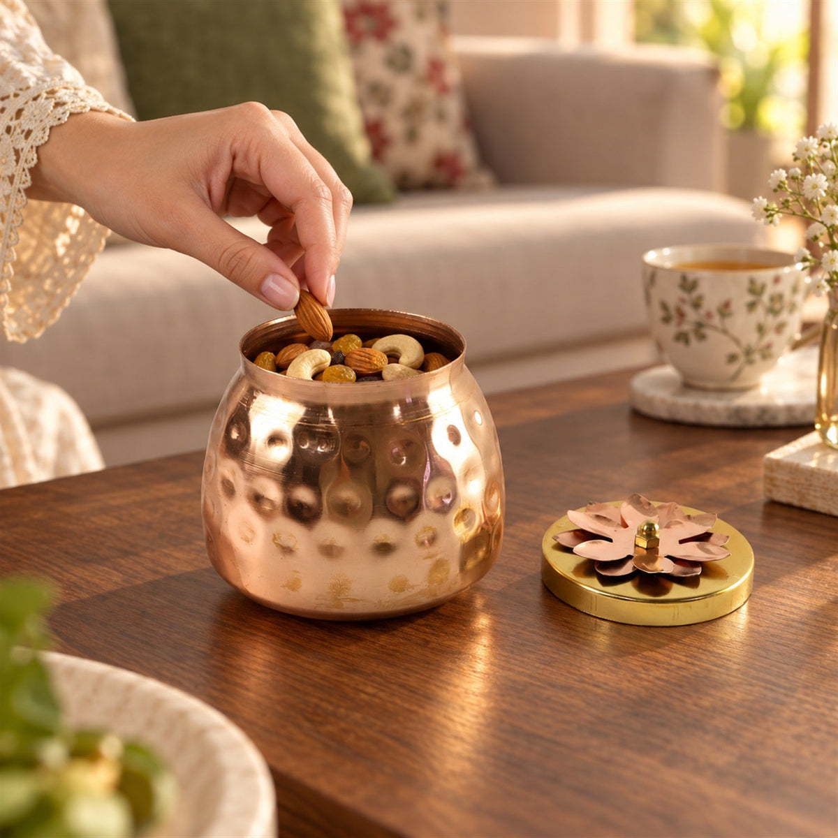 Jar flower lid detail