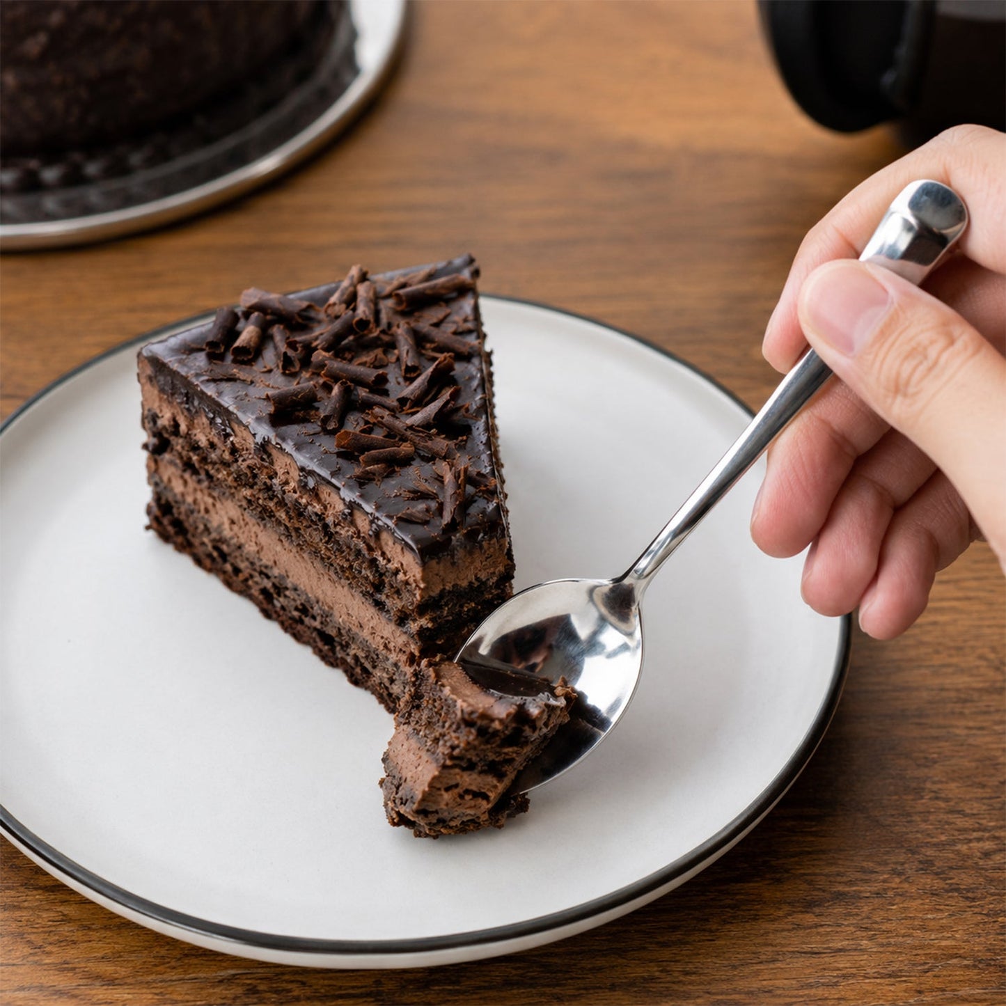 Deep bowl holds more in every spoonful