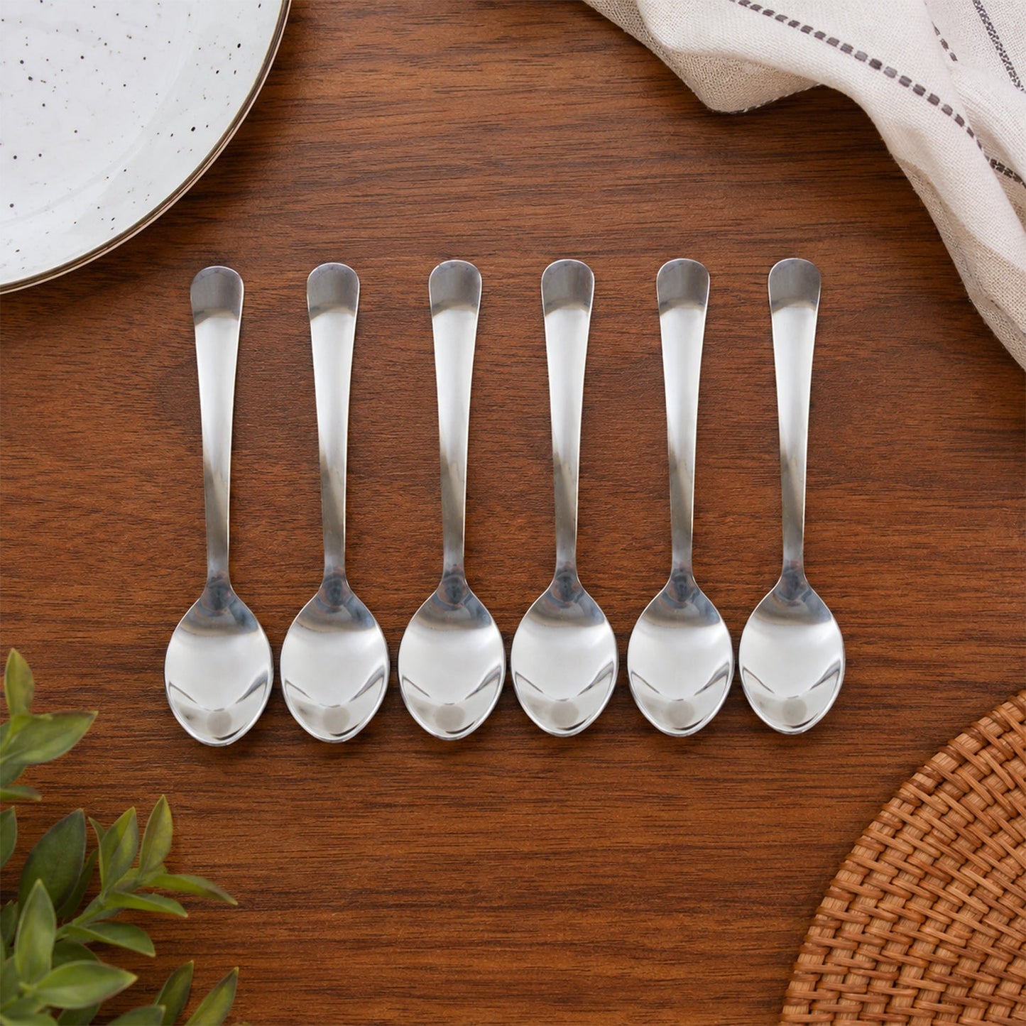 Tea spoons stacked together
