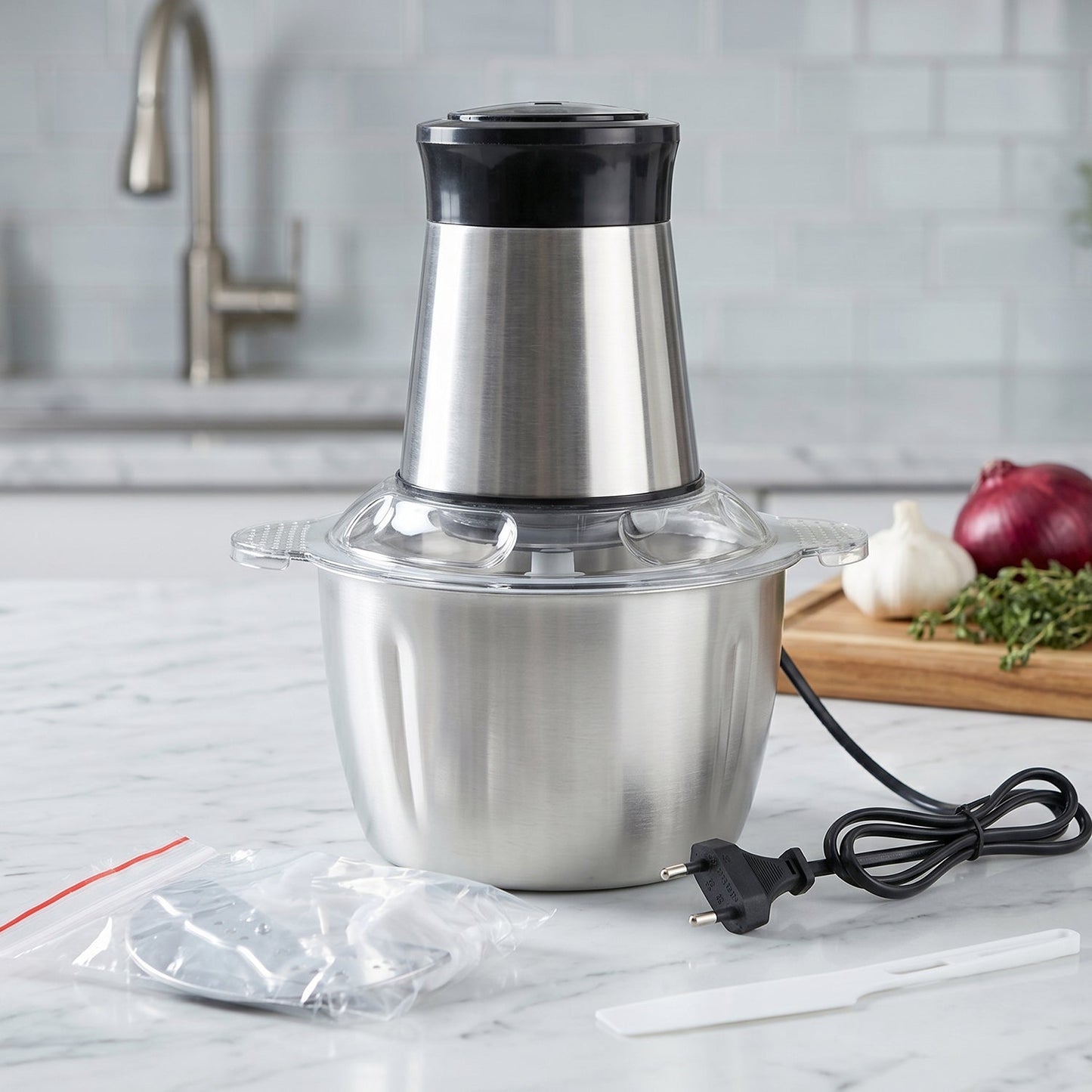 Electric food processor for meal preparation