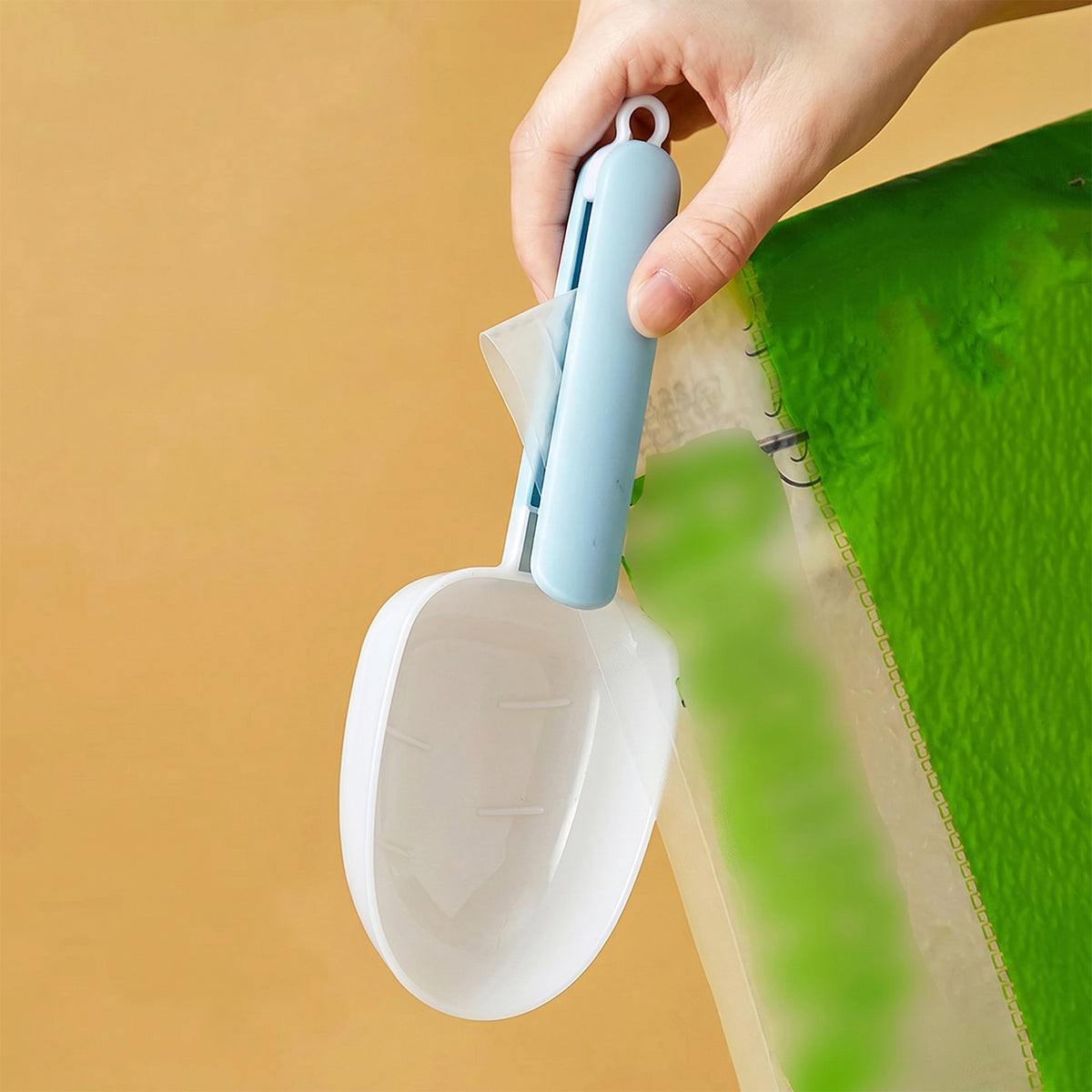 Large Plastic Measuring Spoons Flour Scoops for Home Kitchen (1 Pc)