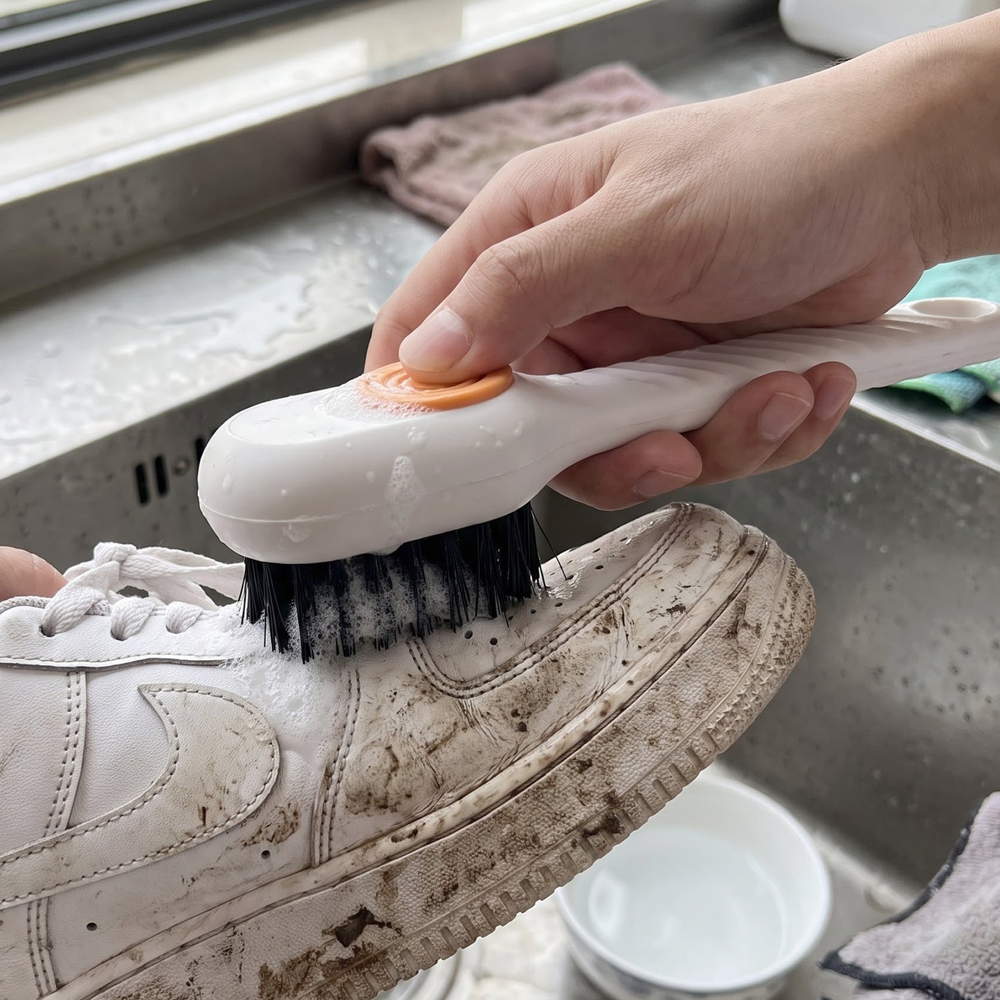 Portable Self-Squeeze Mini Mop – Strong Absorbent Mop for Bathroom & Kitchen