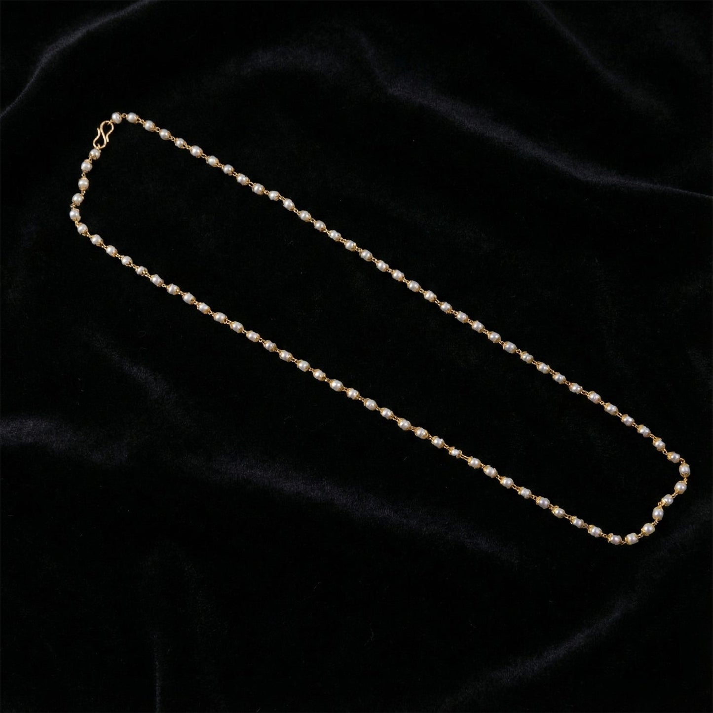 Decorative pearl jewelry        
